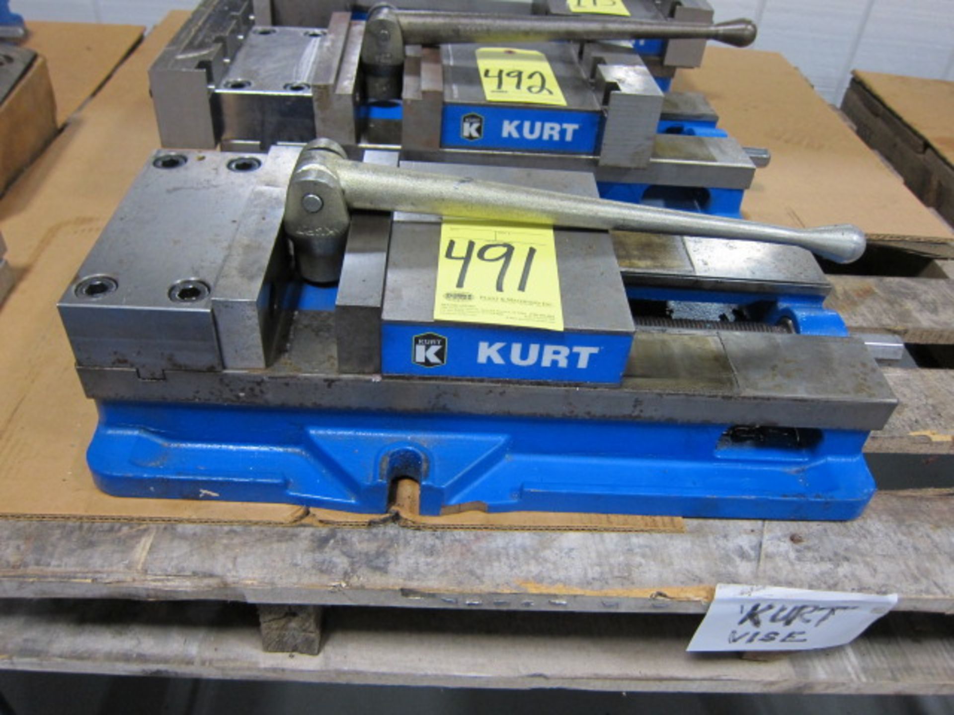 MACHINE VISE, KURT 8"