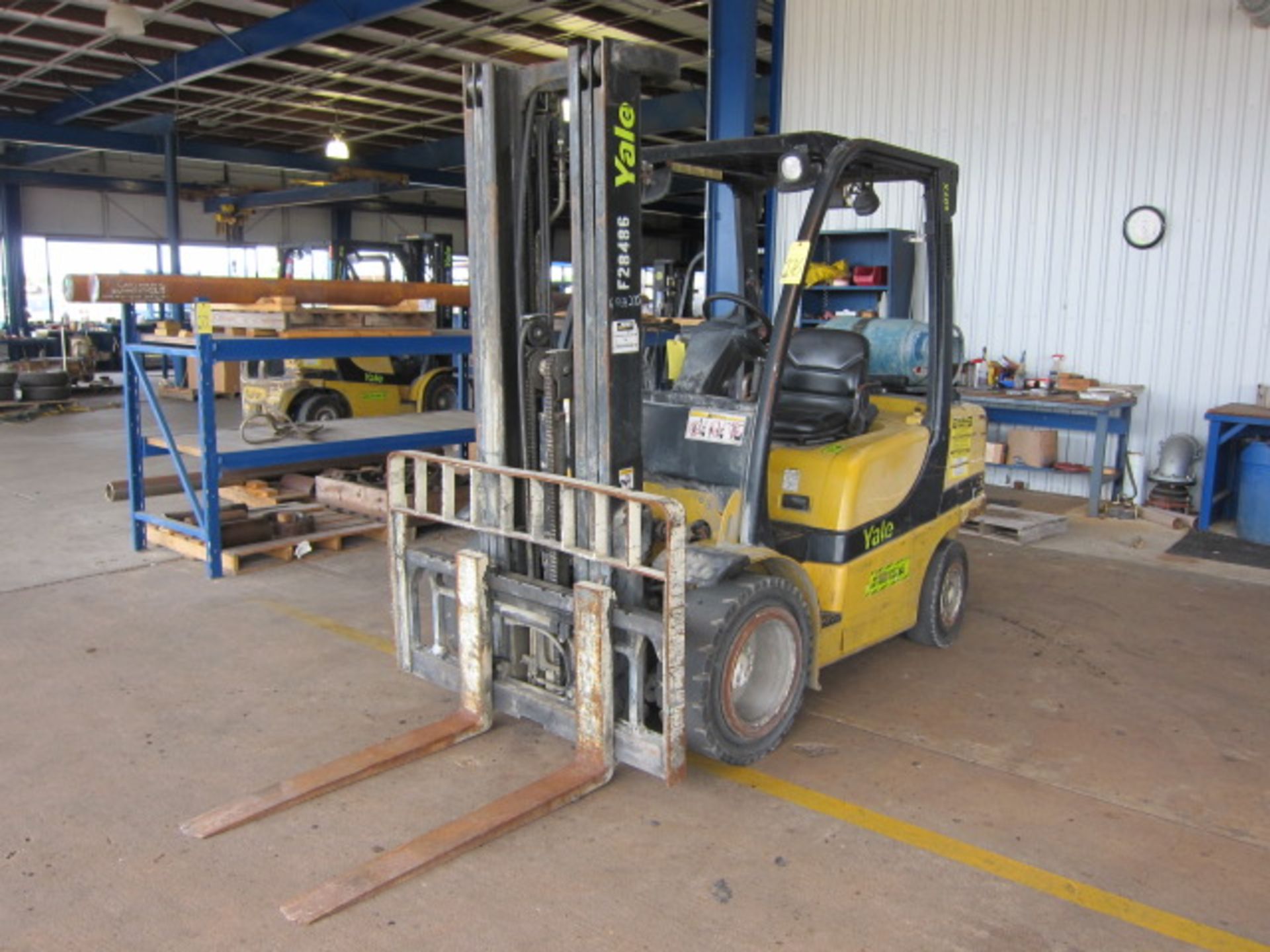 FORKLIFT, YALE 6,000 LB. CAP. MDL. GLP060VXEVSE093, new 2006, LPG, 93” triple stage mast, 199”