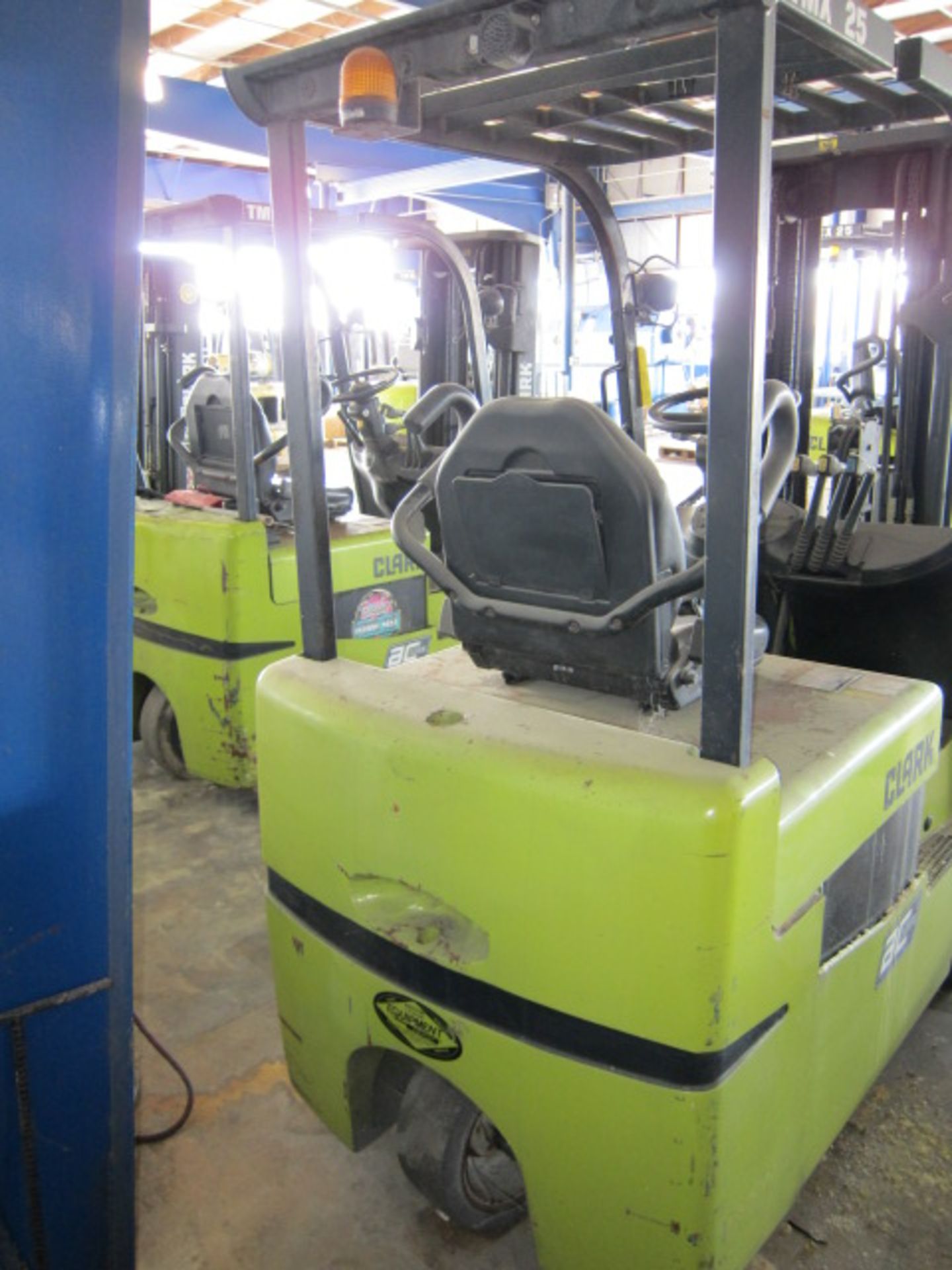 ELECTRIC FORKLIFT, CLARK 4,500 LB. CAP. MDL. TMX-25, 3-wheel design, 4,500 lb. @ 24” L.C., 36 v., - Image 5 of 7