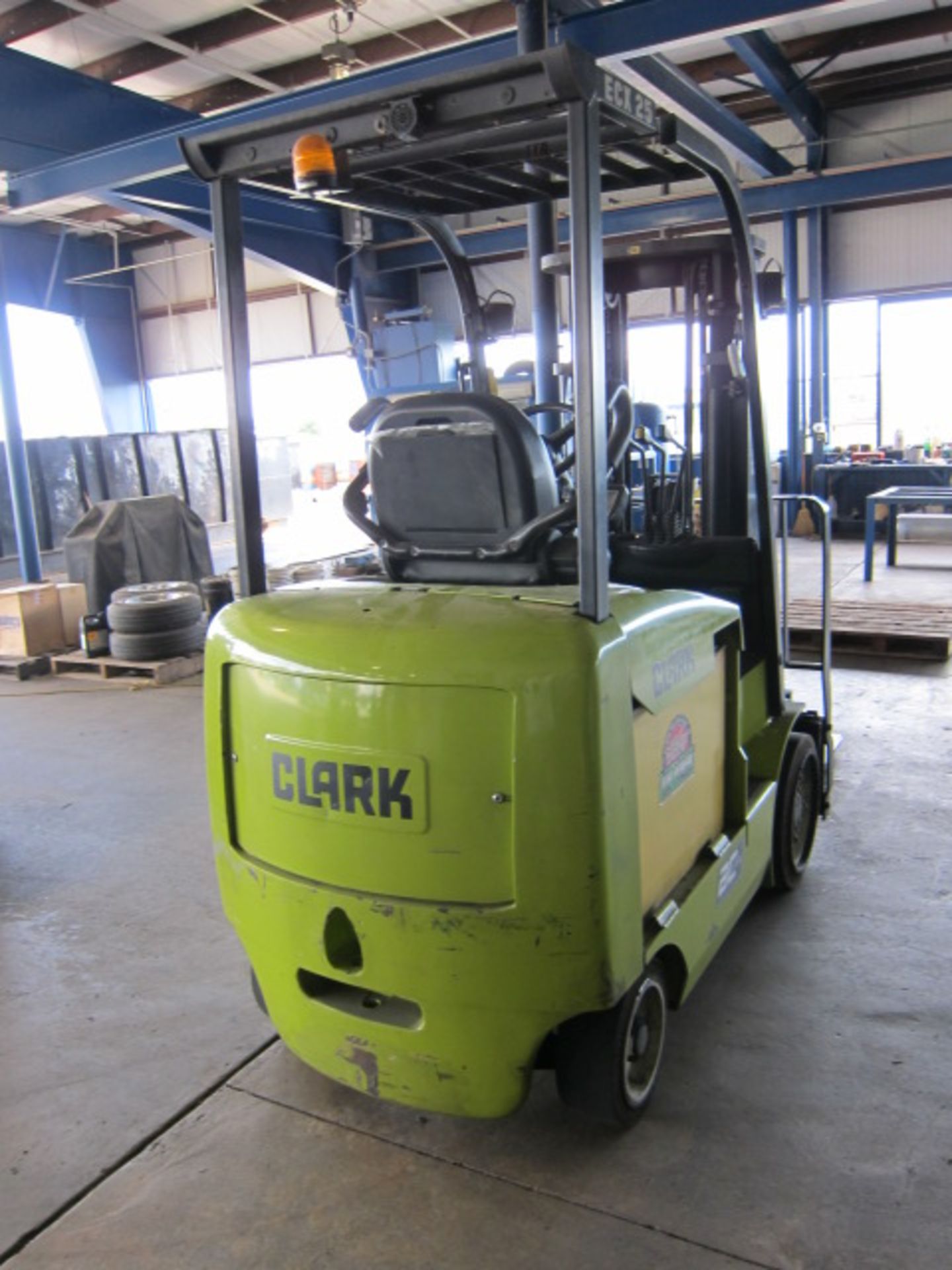 ELECTRIC FORKLIFT, CLARK 4,800 LB. CAP. MDL. ECX-25, 4,800 lb. @ 24” L.C., 189” max. lift, 42” - Image 5 of 7