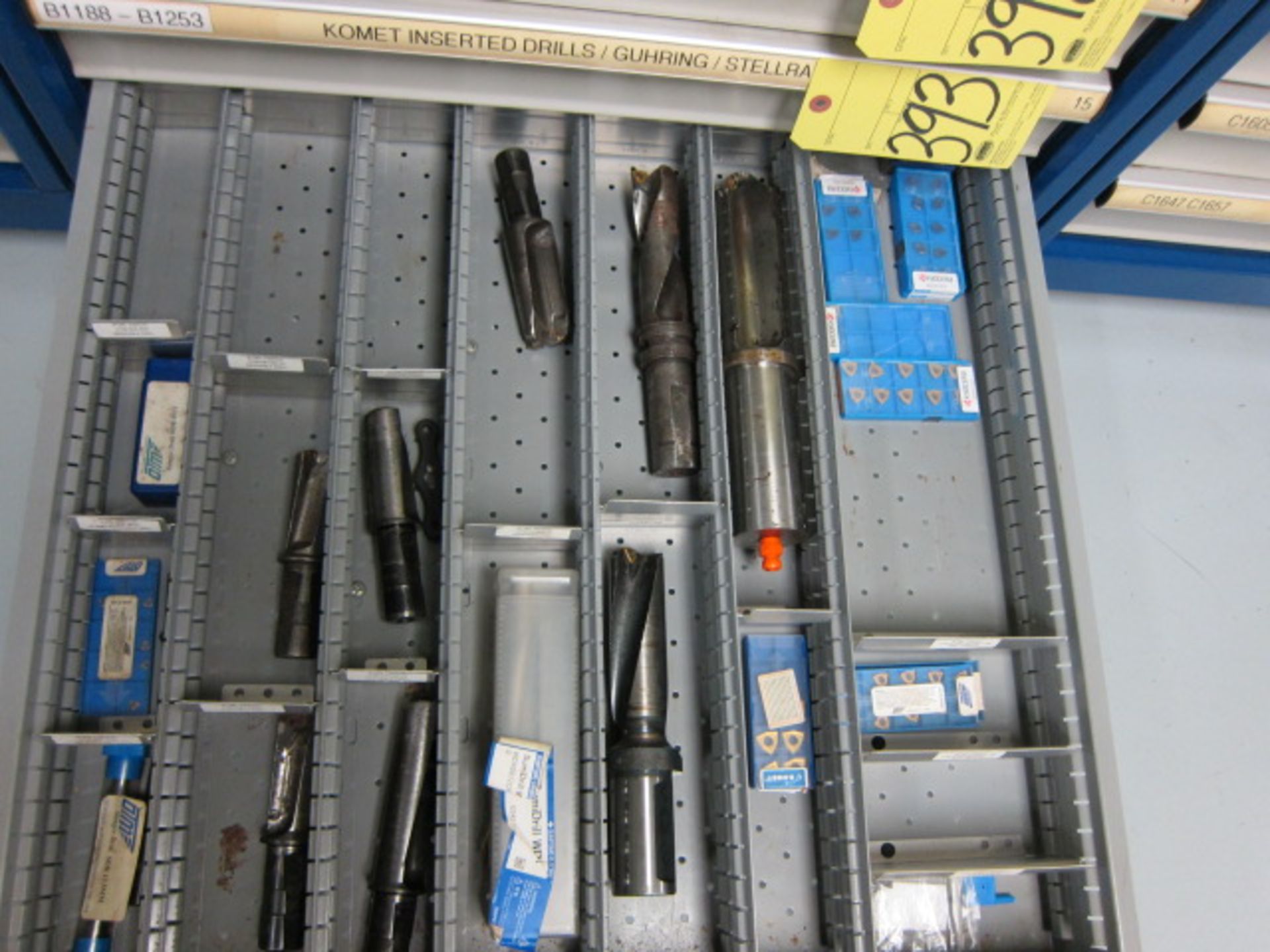 LOT CONSISTING OF: insert drills & inserts, assorted (in one drawer)