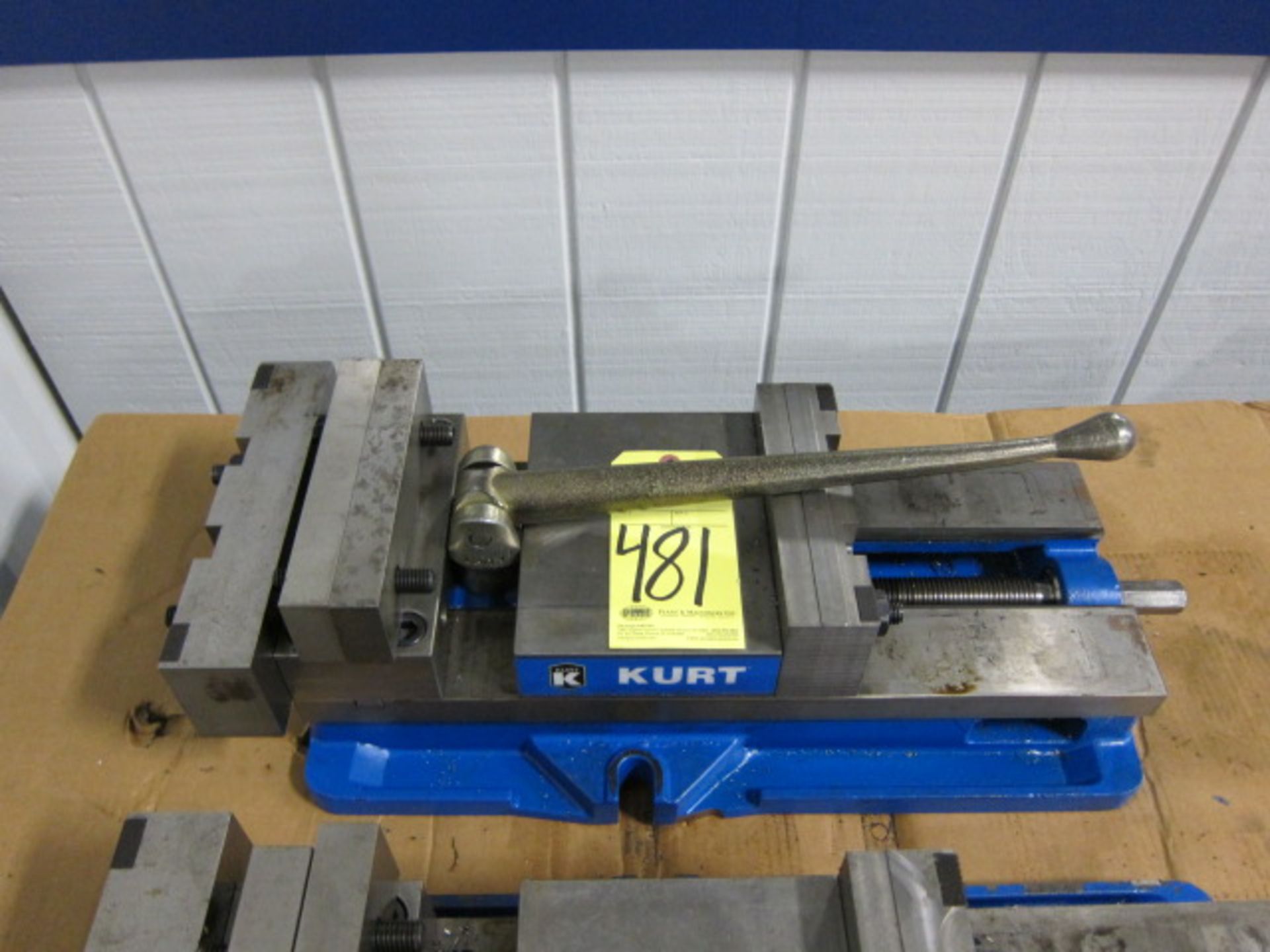 MACHINE VISE, KURT 8"