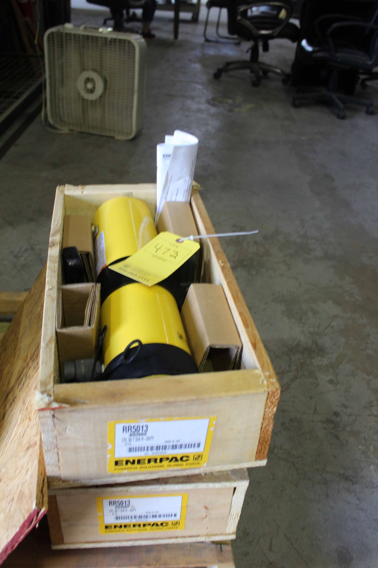 LOT OF POWER PAC CYLINDERS, ENERPAC MDL. RR5013, 50 T.H.C. (new)