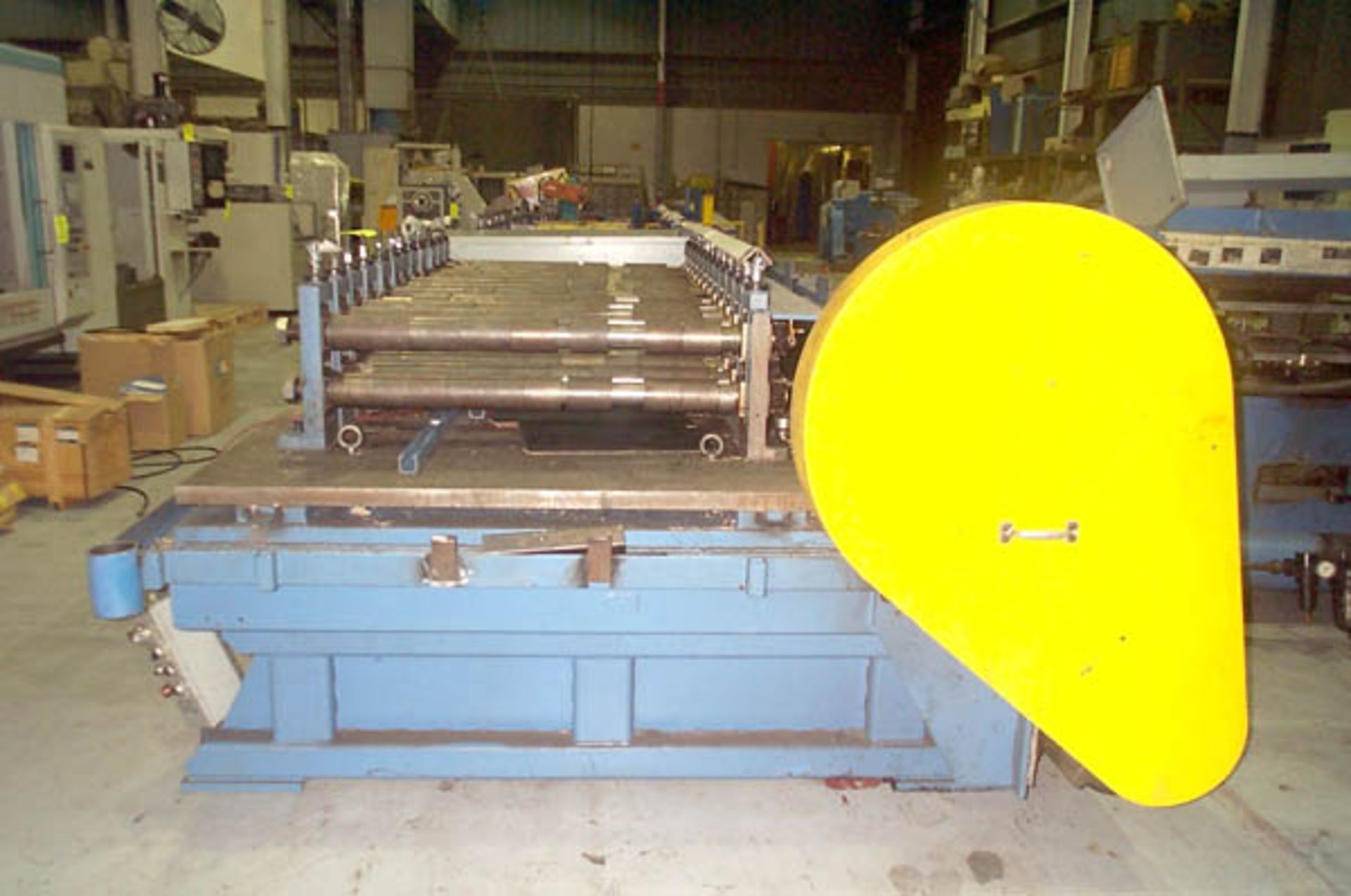 CONTOUR ROLLFORMER, (est.) new 1996, 32-stand, 2-1/2” shaft dia., (8) 4-stand shafts, 40” roll - Image 3 of 5
