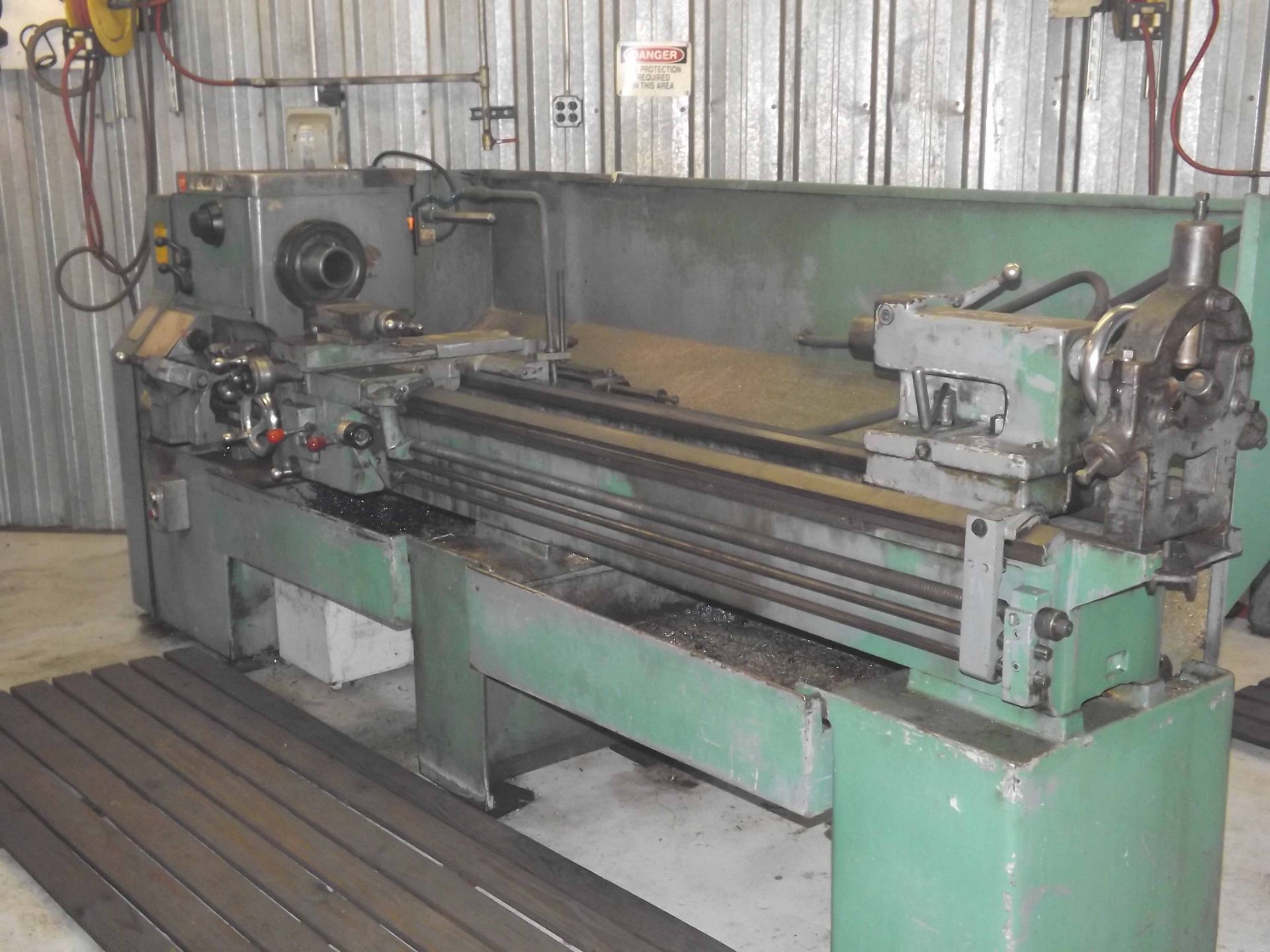 LEBLOND 16” X 80” LATHE, 3” spdl. bore, taper attach., steadyrest, S/N 12E-776 The client will - Image 2 of 3