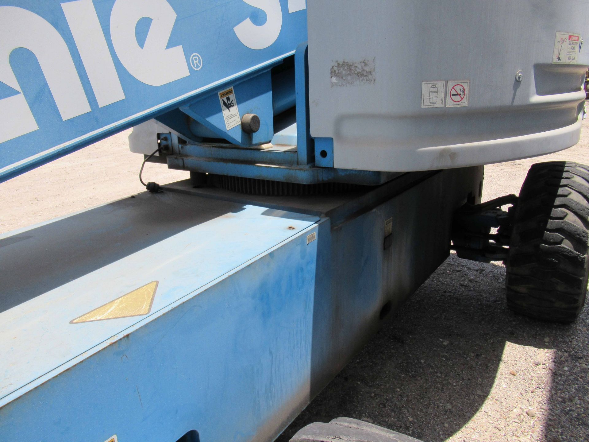 GENIE MDL. S60 MANLIFT, new 2000, 60’ ht. platform, 51’-3” max. platform reach, 500 lbs. rated - Image 7 of 8