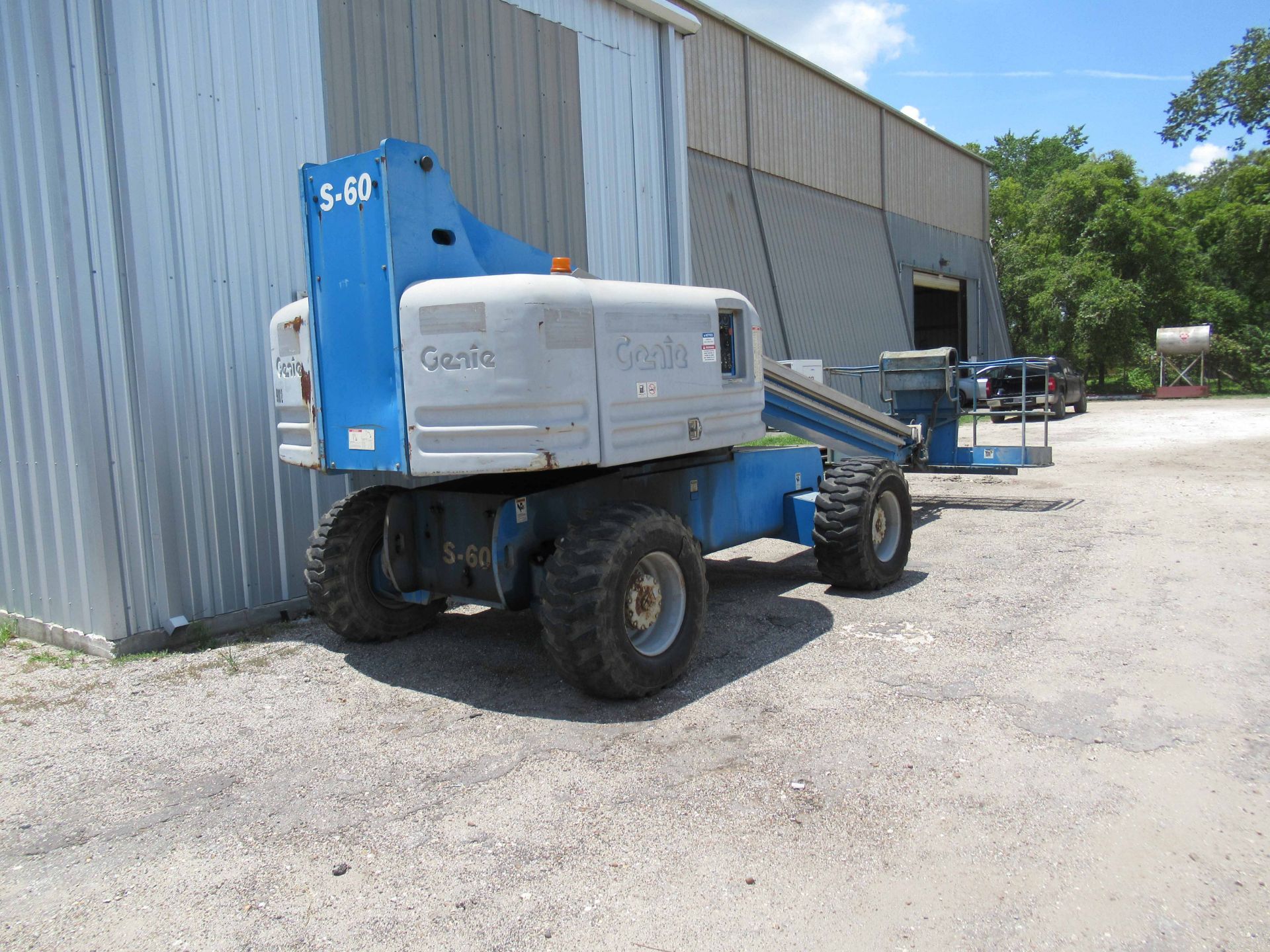 GENIE MDL. S60 MANLIFT, new 2000, 60’ ht. platform, 51’-3” max. platform reach, 500 lbs. rated - Image 2 of 8