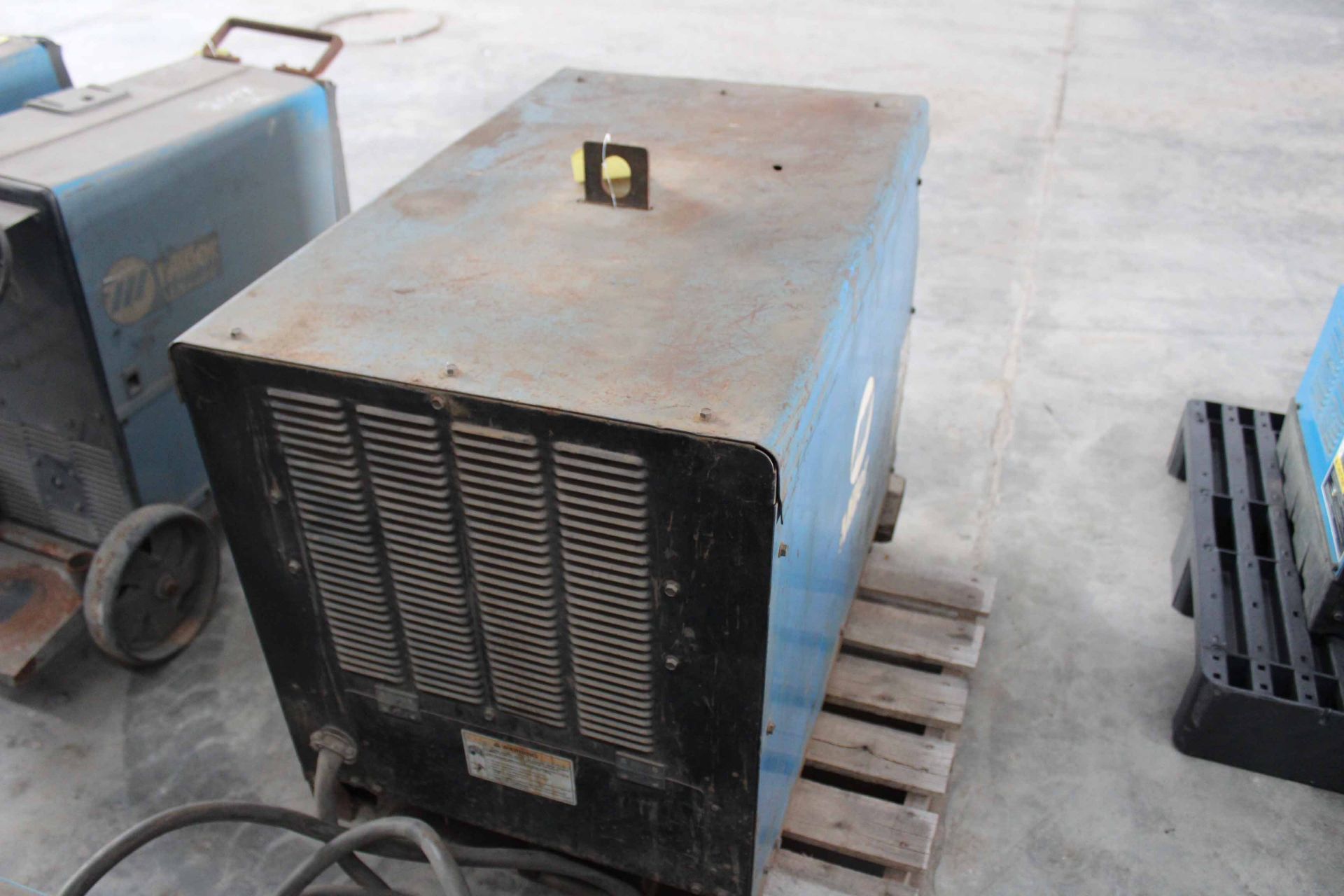 WELDING MACHINE, MILLER MDL. DELTAWELD 652, S/N KG259199 - Image 4 of 4