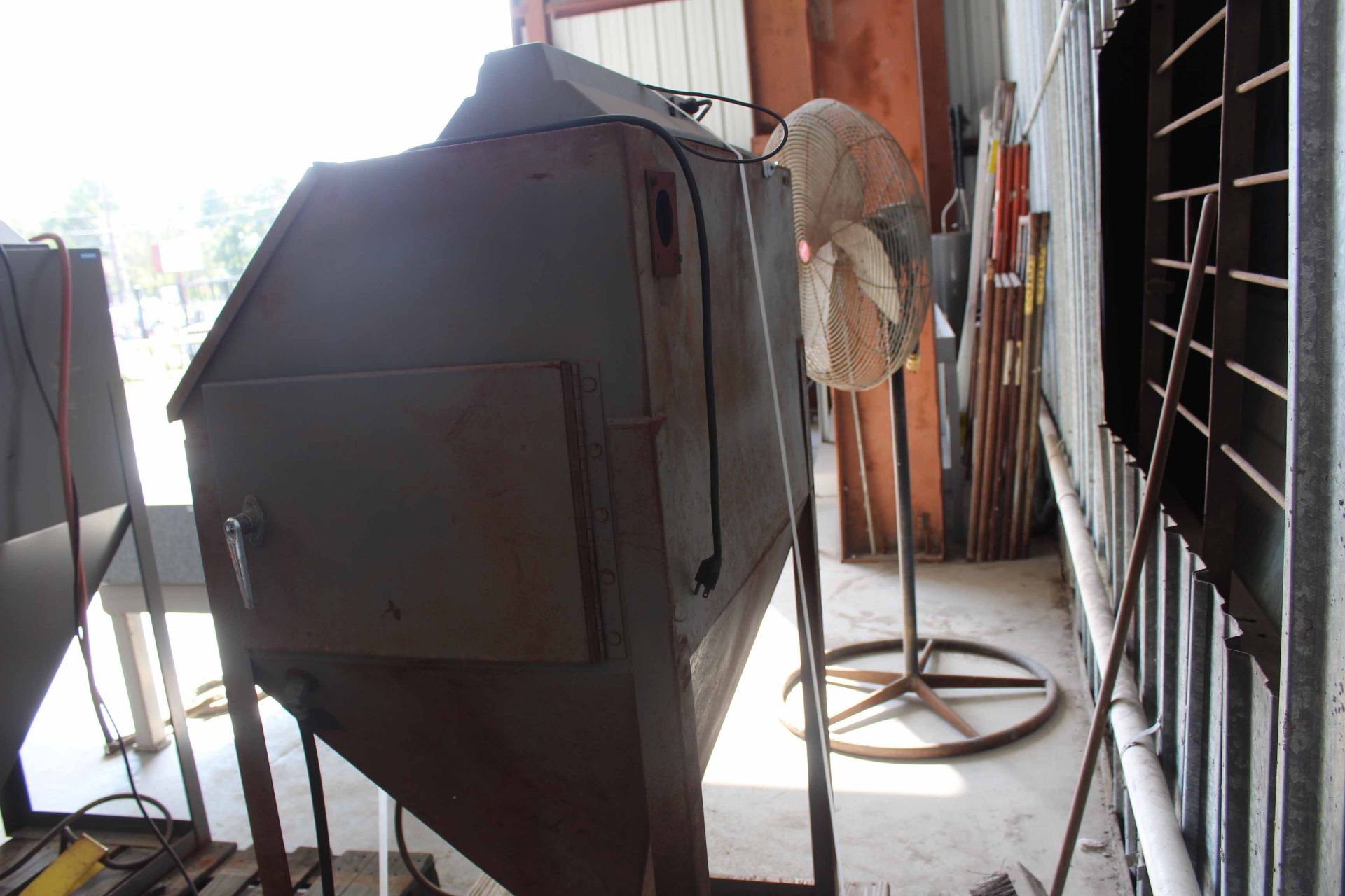 SANDBLAST CABINET, ECONOLINE - Image 3 of 3