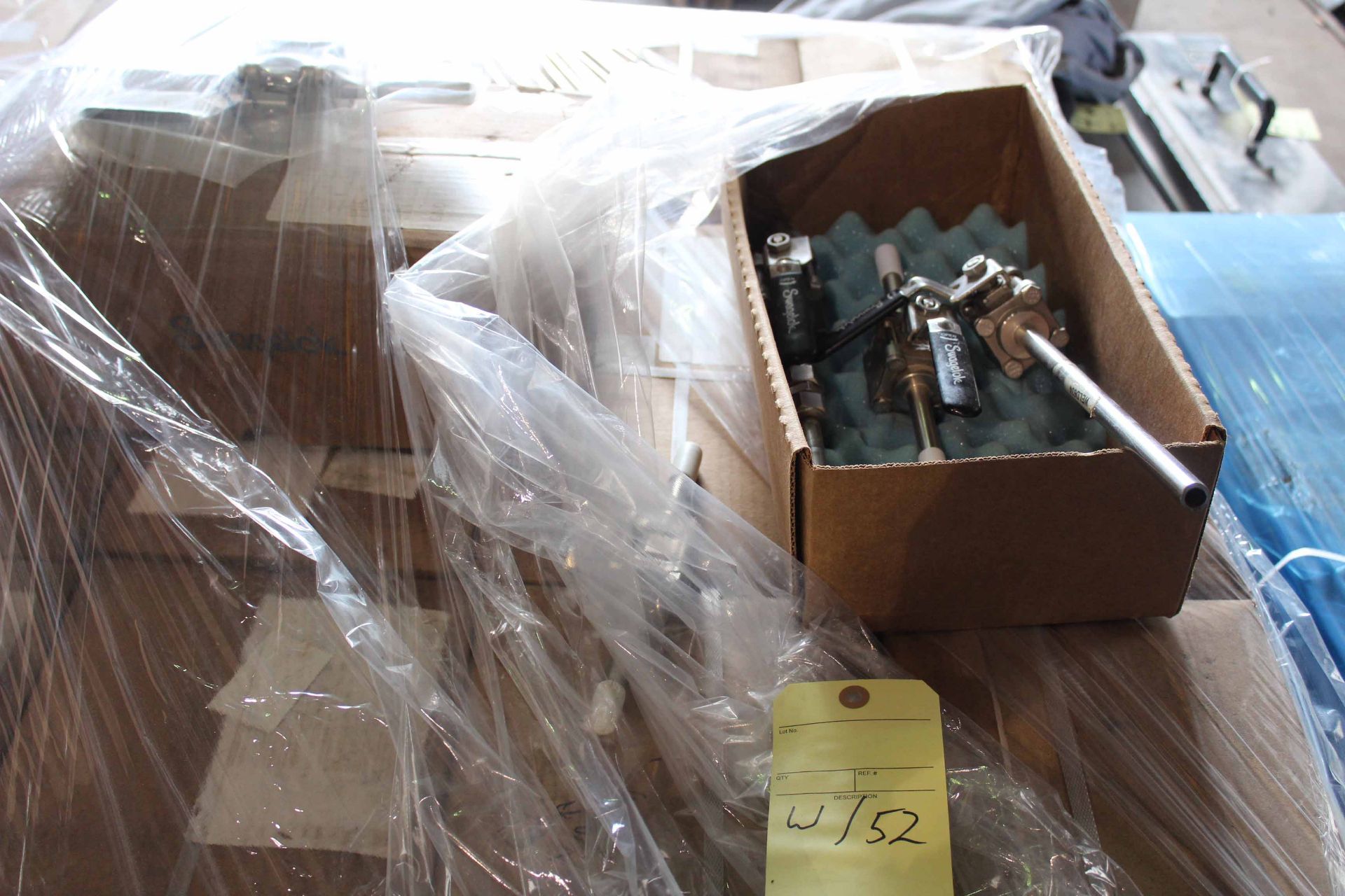 LOT CONSISTING OF UNUSED STAINLESS STEEL VALVE INVENTORY, SWAGELOK, Part No. SS-63TW8T65-3-SC11 ( - Image 5 of 7