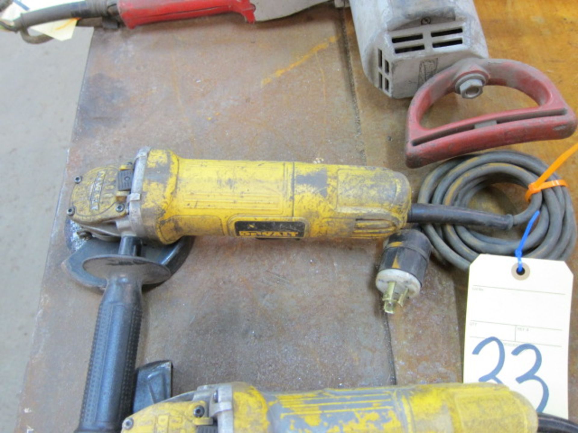 RIGHT ANGLE DISC GRINDER, DEWALT 4-1/2"