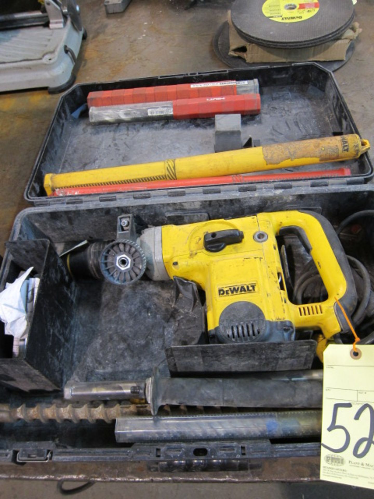 HAMMER DRILL, DEWALT 1-3/4" MDL. D25600