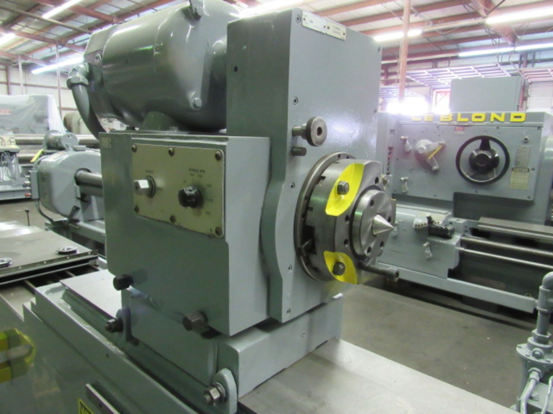 UNIVERSAL HYDRAULIC CYLINDRICAL GRINDER, CINCINNATI 18” X 72” MILACRON MDL. DE, 18-15/16” sw., 72” - Image 4 of 7