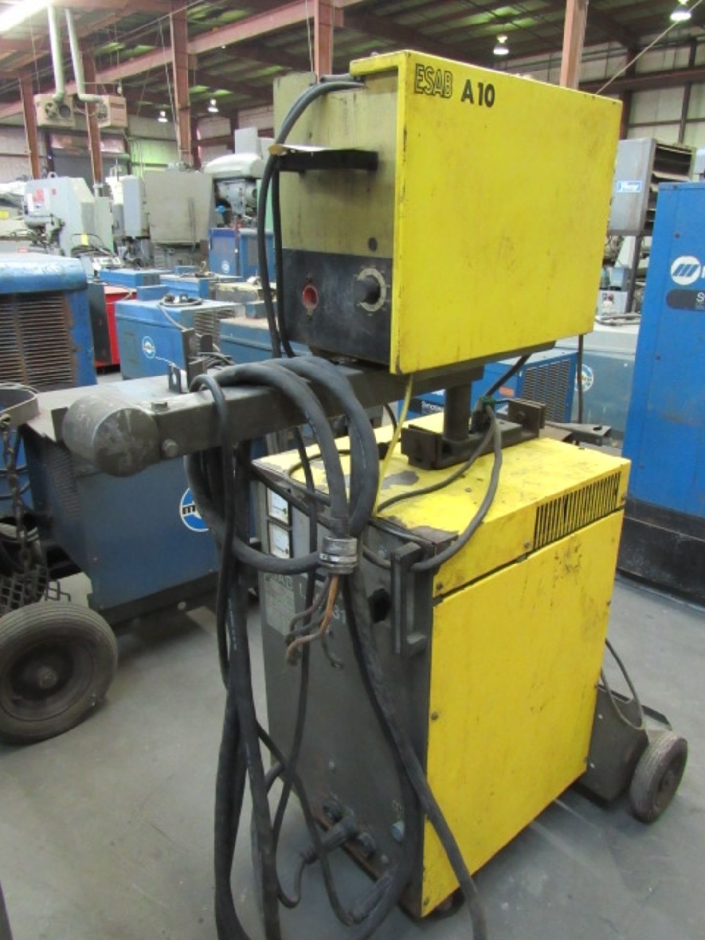 WIRE FEEDER, ESAB A/O MDL. A10-MVC30, 400 amps welding current, 60% max. duty factor, S/N 331-403- - Image 3 of 4