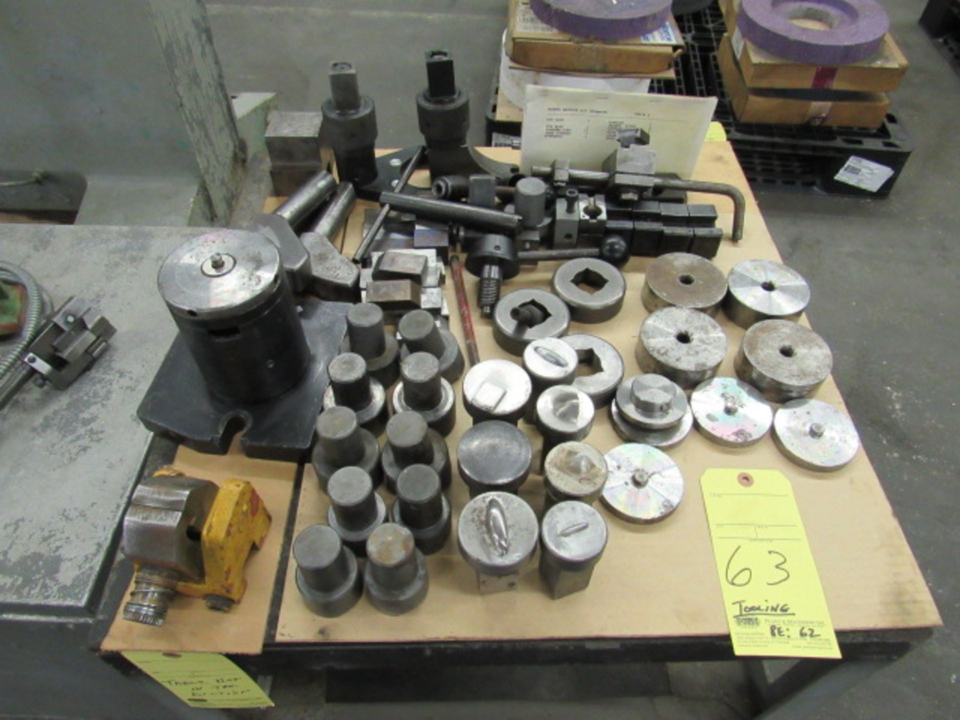 LOT OF TOOLING, for the Trumpf Nibbler (Lot 62): CONSISTS OF DYE BASE (1), DYE BASE (2), - Image 2 of 4