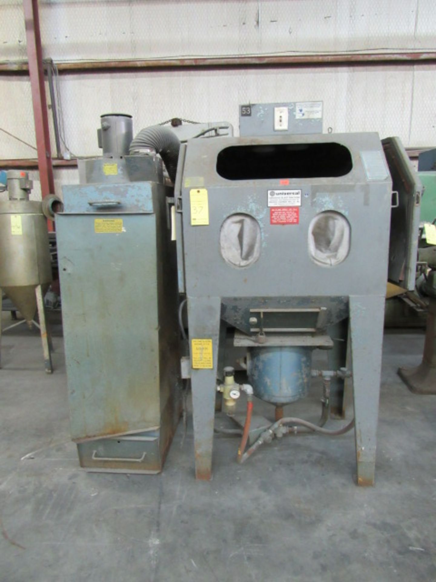 UNIVERSAL BLAST CABINET, S/N N.A.