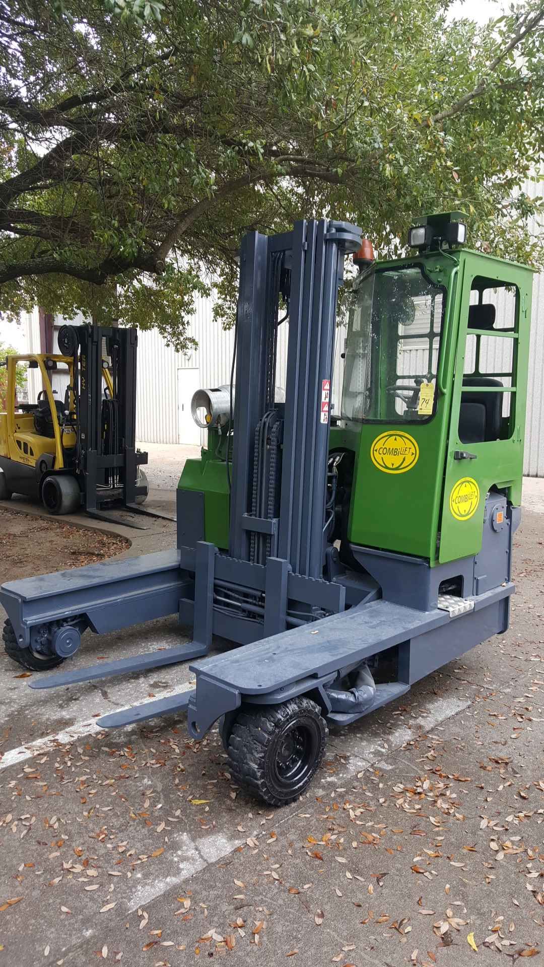 FORKLIFT, COMBILIFT 8,000 LB. CAP. MDL. C8000, LPG engine, less than 1,700 H.O.M., S/N 9400 (tank