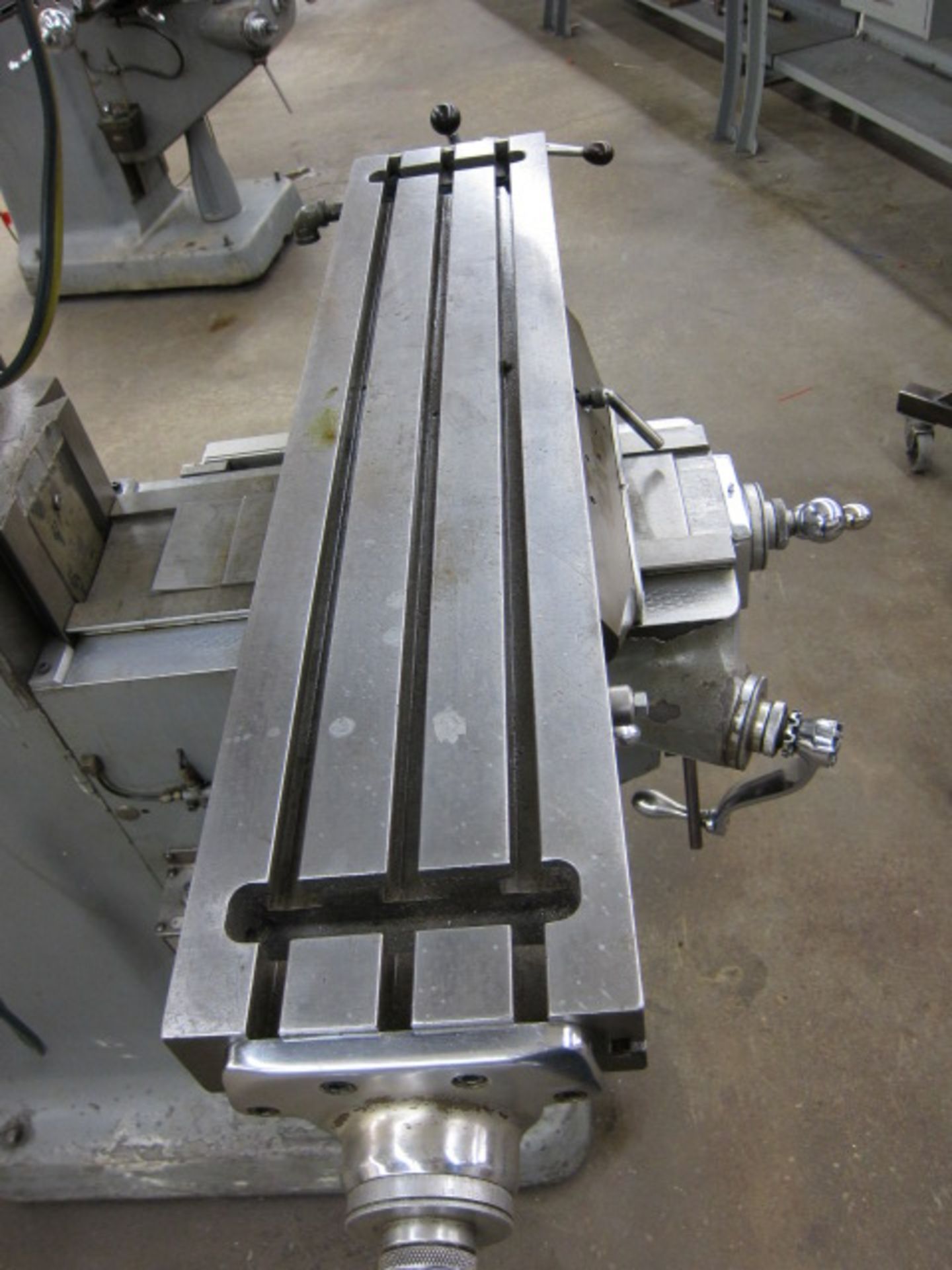 VERTICAL TURRET MILL, BRIDGEPORT SERIES I, 9” x 42” table, long. pwr. feed, 2 HP variable spd. head, - Image 4 of 5