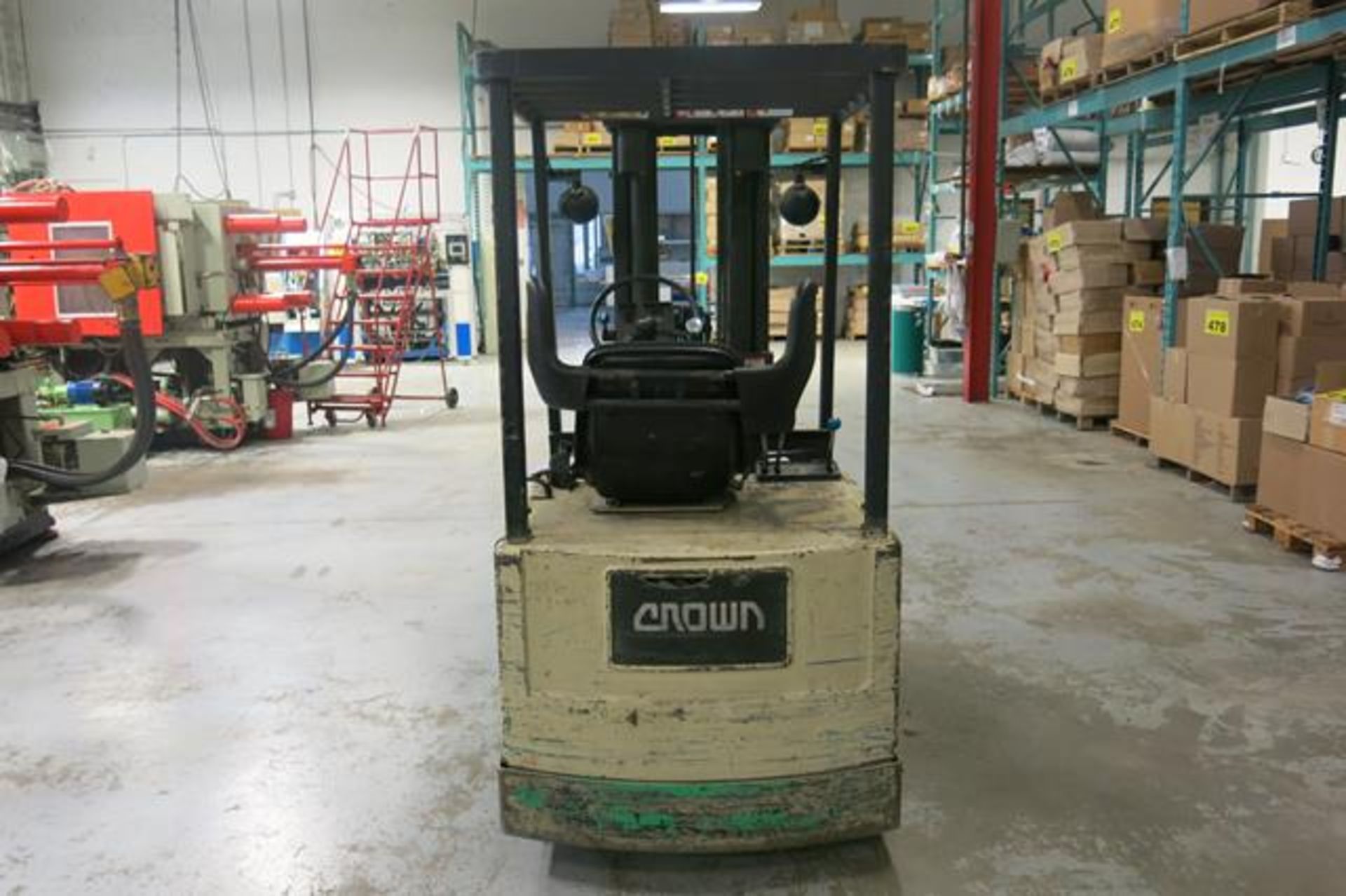 CROWN, BATTERY POWERED, FORKLIFT WITH CHARGER - LATE DELIVERY MARCH 24 - Image 4 of 12