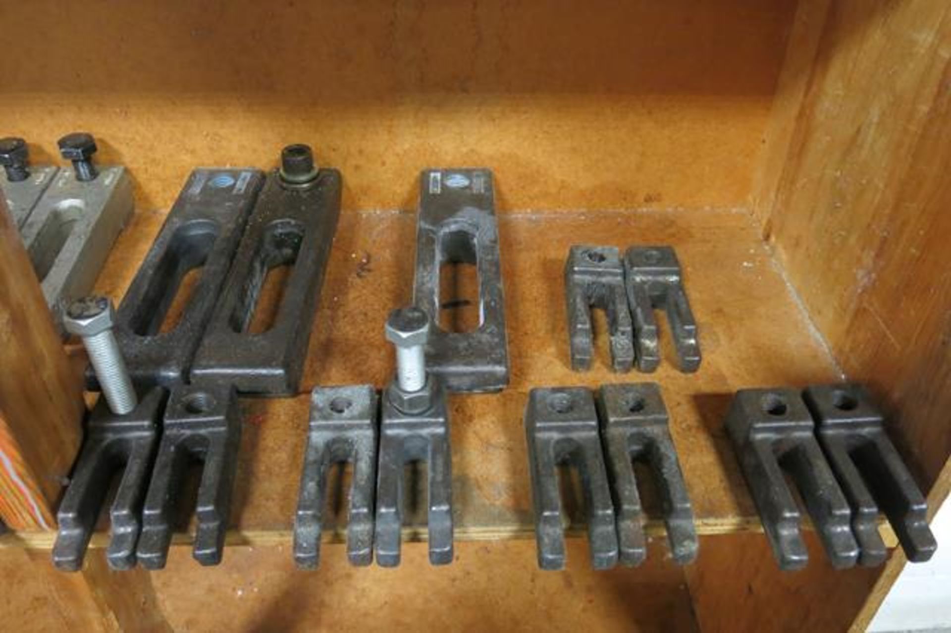 LOT OF MOLD CLAMPS - Image 4 of 4