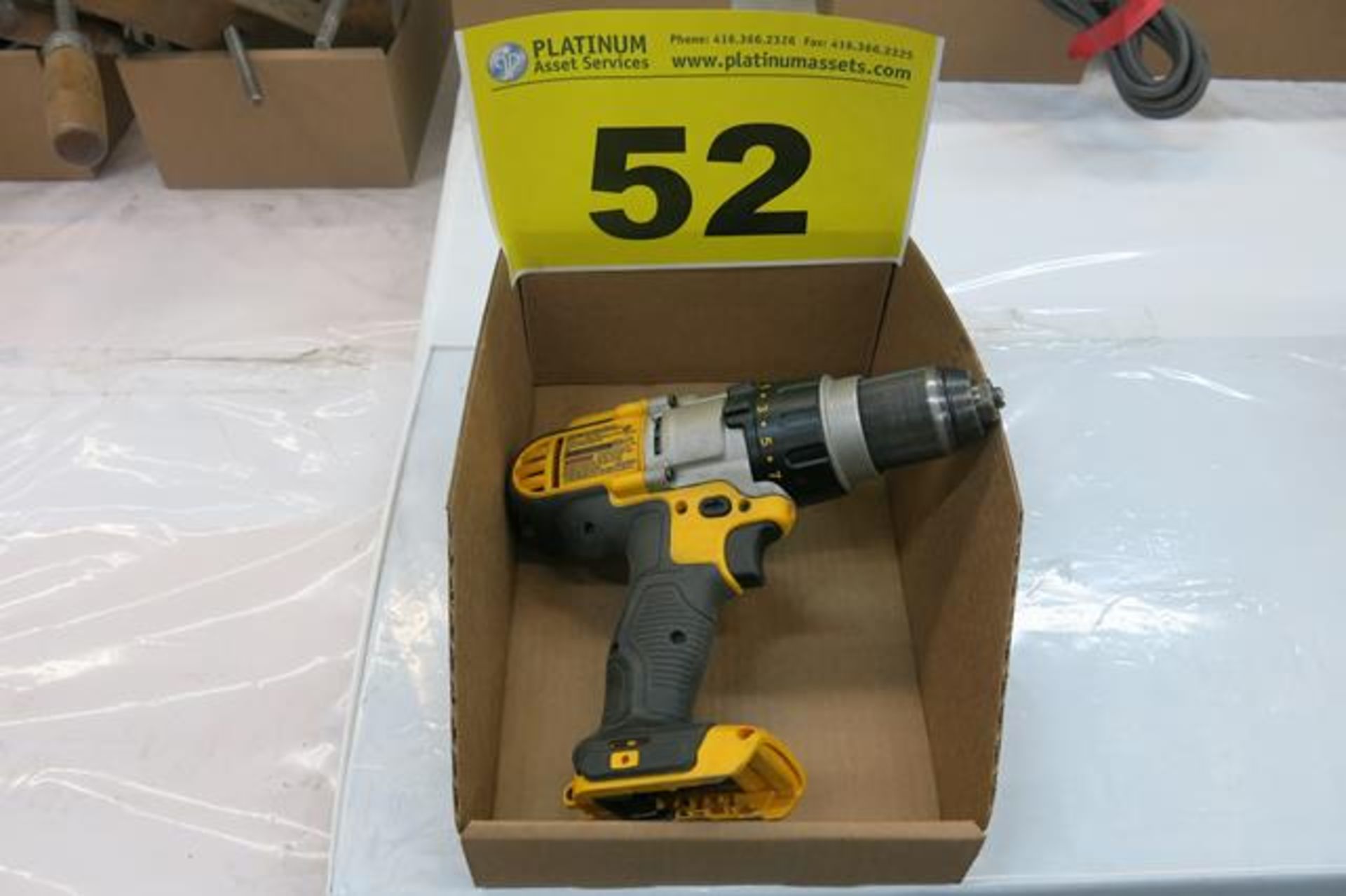 DEWALT, DCD985, 1/2", CORDLESS DRILL