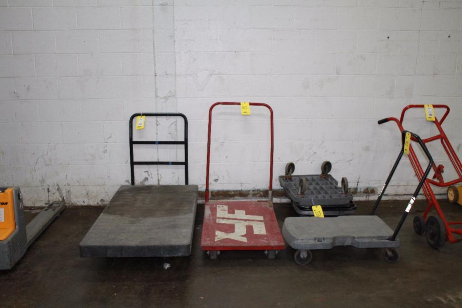 Lot: (2) Warehouse Carts, (3) Rubbermaid Collapsible Carts