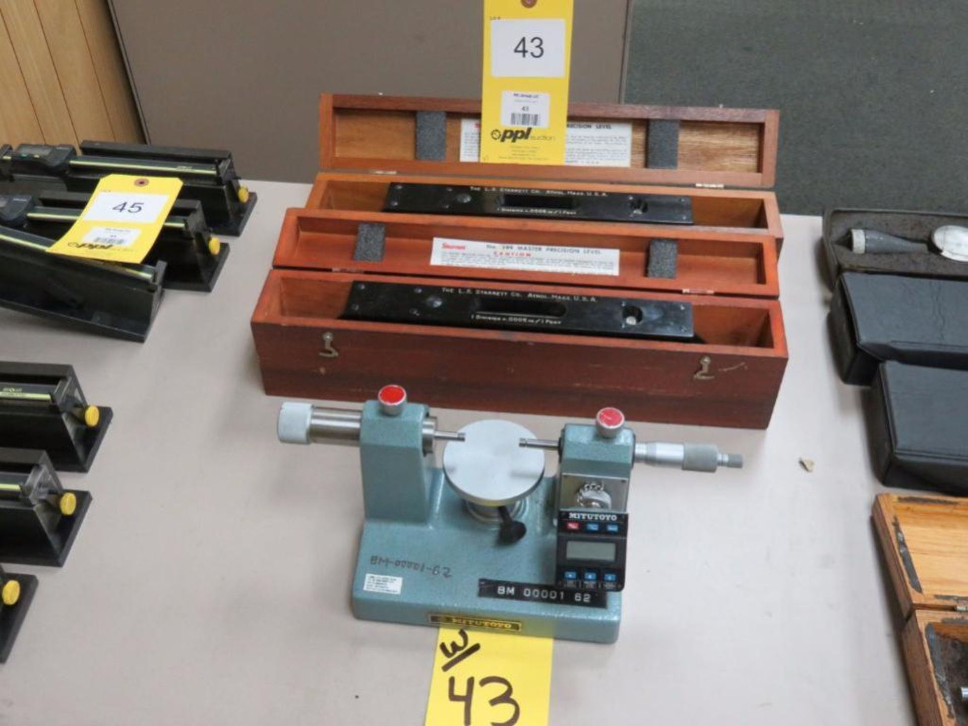 LOT: (1) Mitutoyo Bench Micrometer, (2) Starrett #199 Master Precision Levels (Location C)