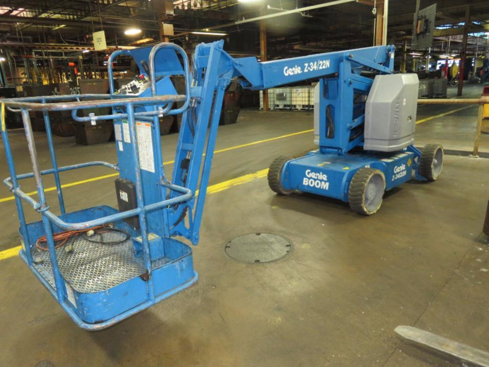 Genie 500 lb. Electric Boom Manlift Model Z-34/22N, S/N Z34N05-4902 (2005) (Location C) - Image 4 of 4