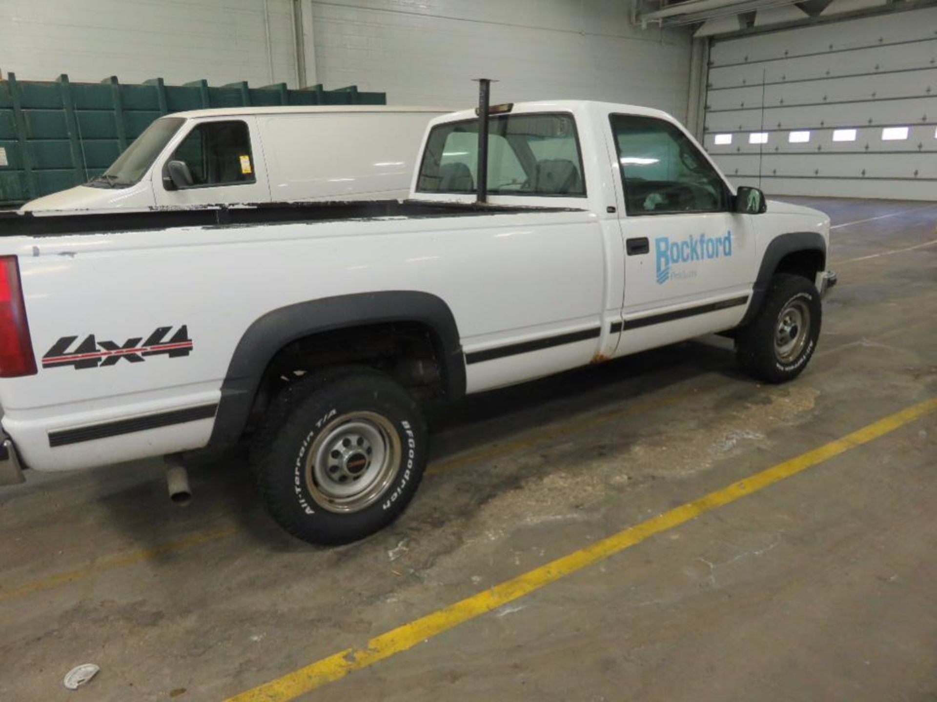 2001 GMC 4x4 Pick-up Truck Model 2500XL, VIN 1GTGK24R8YR184267 (in loading dock) (Location C) - Image 3 of 3