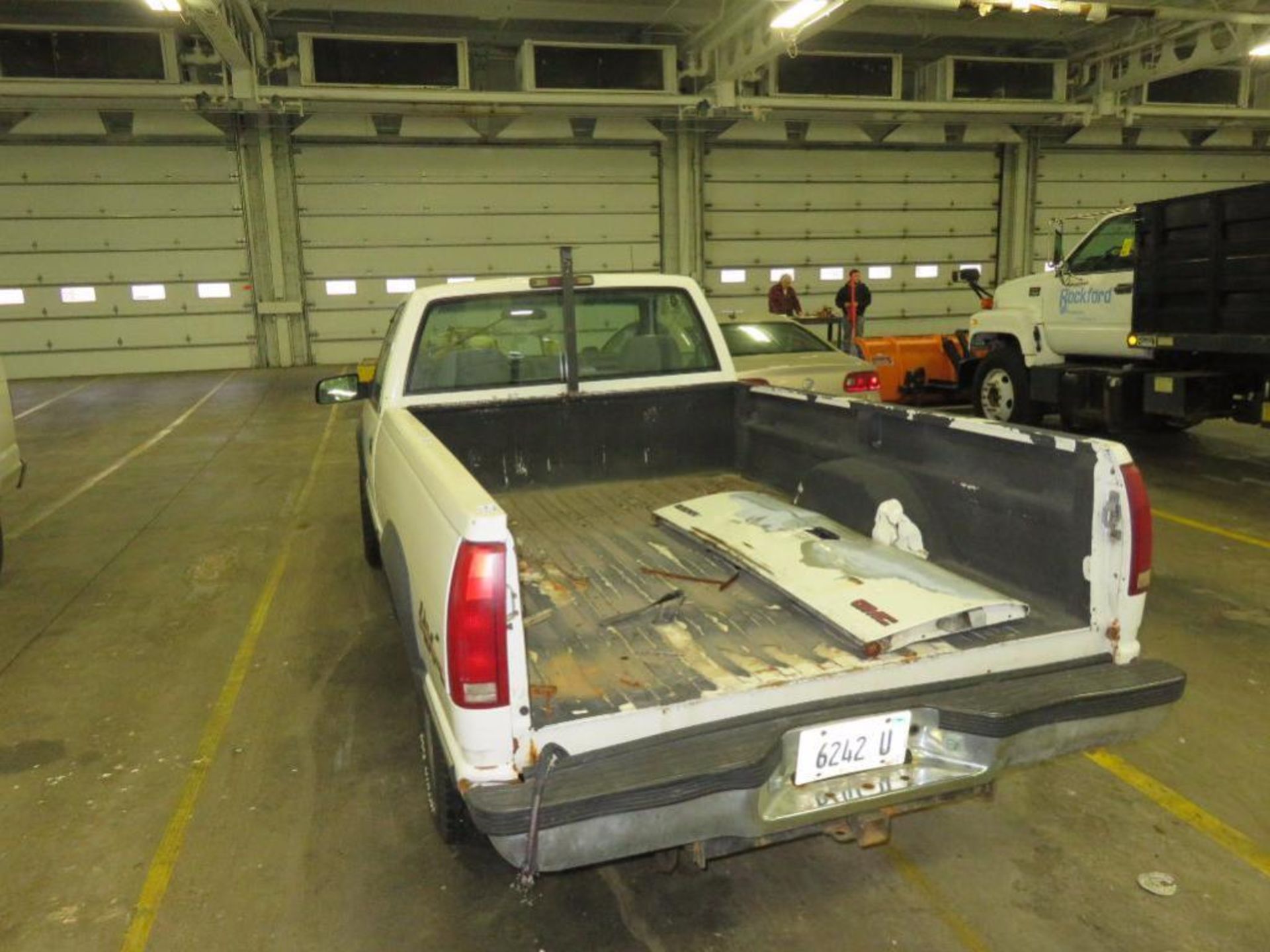 2001 GMC 4x4 Pick-up Truck Model 2500XL, VIN 1GTGK24R8YR184267 (in loading dock) (Location C) - Image 2 of 3