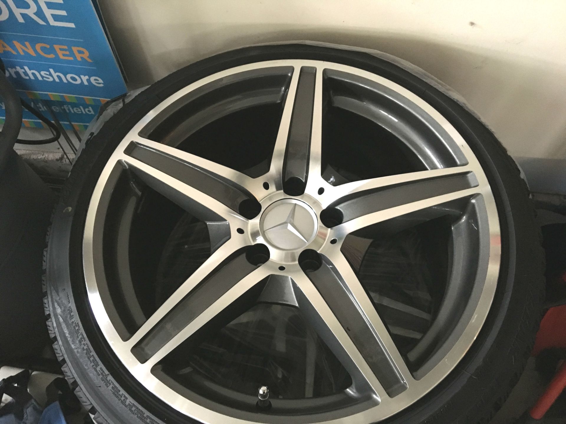 LOT: Set of (4) Bridgestone Blizzak LM-60 Tires 225/40R-18 92H XL B Mounted on Replica Wheel MG5 - Image 4 of 6