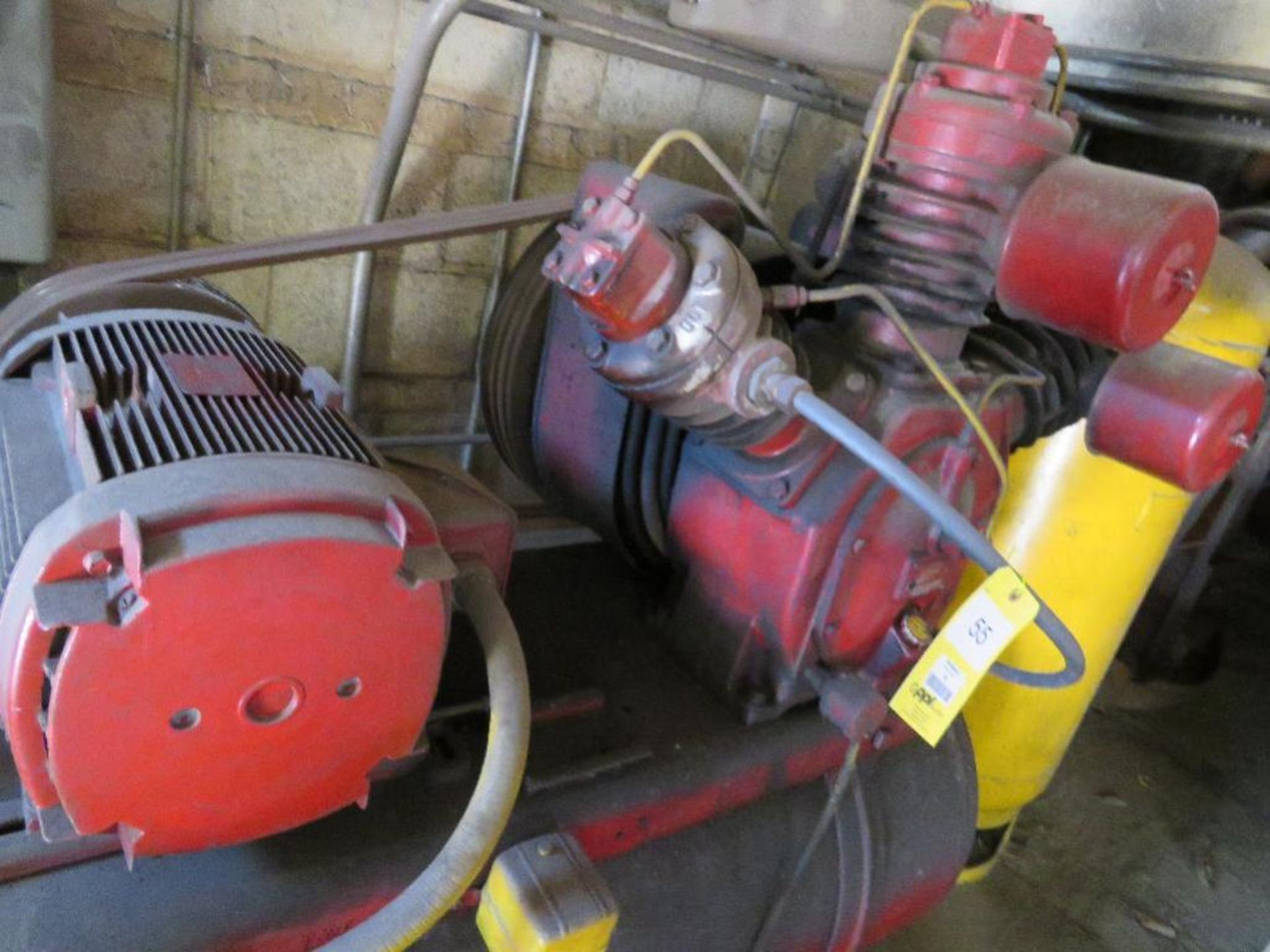 Ingersoll Rand 20 HP 2-Stage Horizontal Tank Mounted Air Compressor Model 15T, S/N 30T57922 - Image 2 of 3