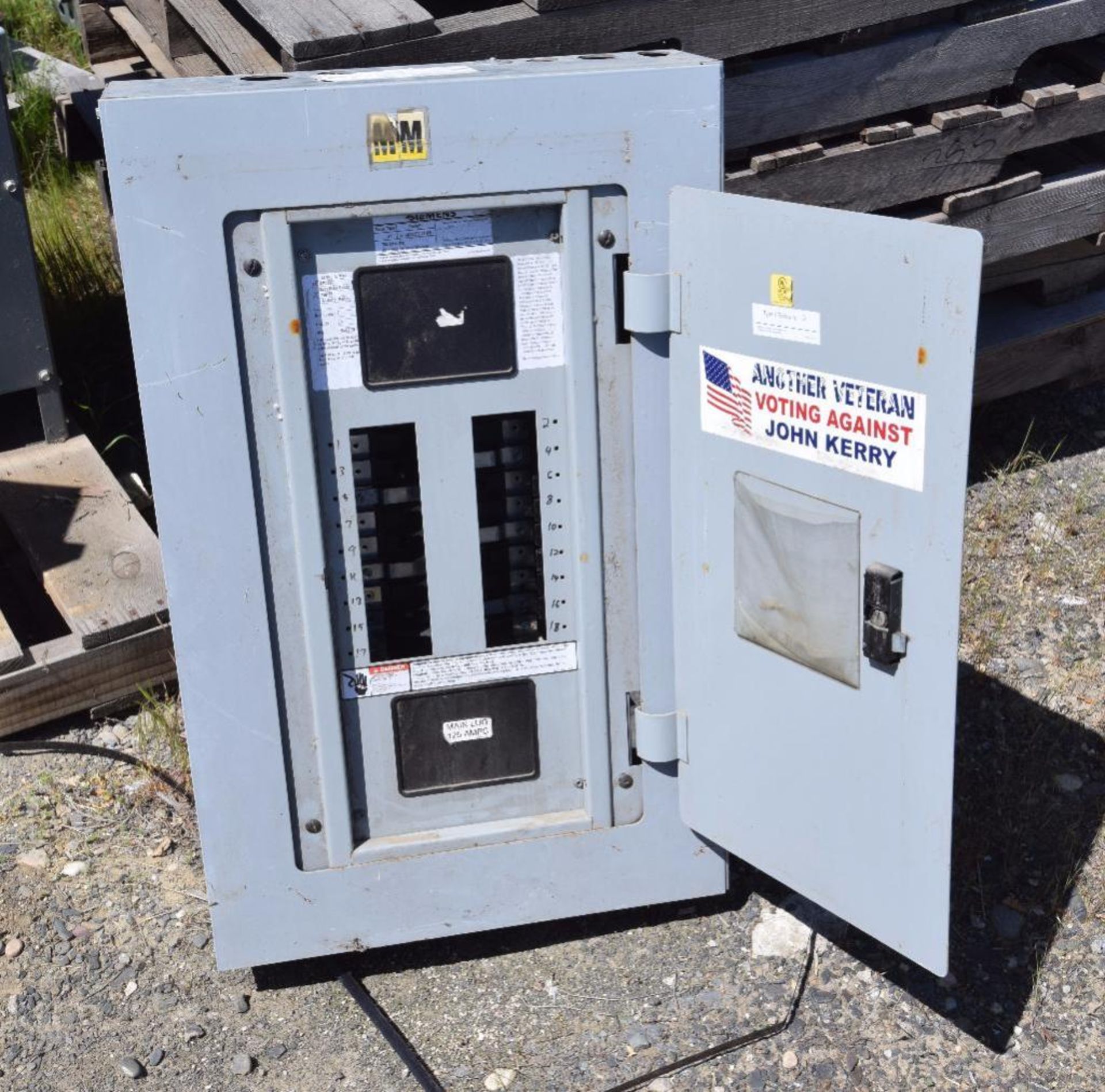 LOT: (1) Square D 45 KVA transformer, Catalog# 45T3H, style 33749-17212-082, date code 9902, type SO - Image 6 of 8