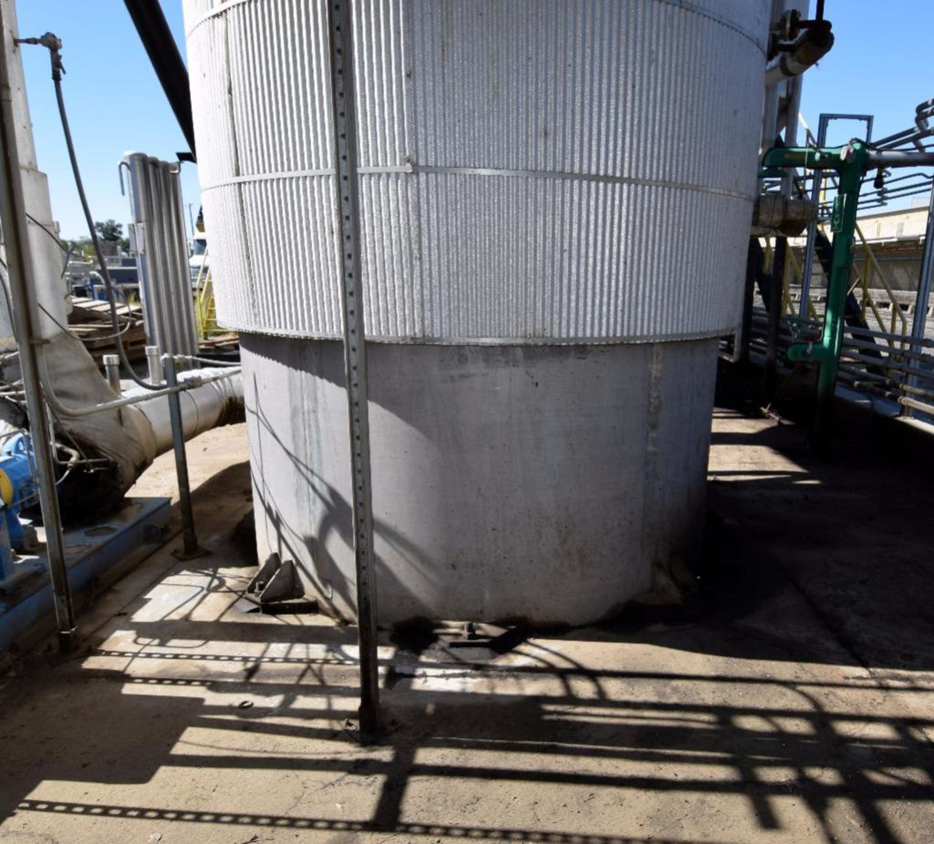 Reactor Vessel, Non-ASME, 6000 Gallon, 304 Stainless Steel. 96" diameter x 252" (est.) straight side - Image 7 of 11