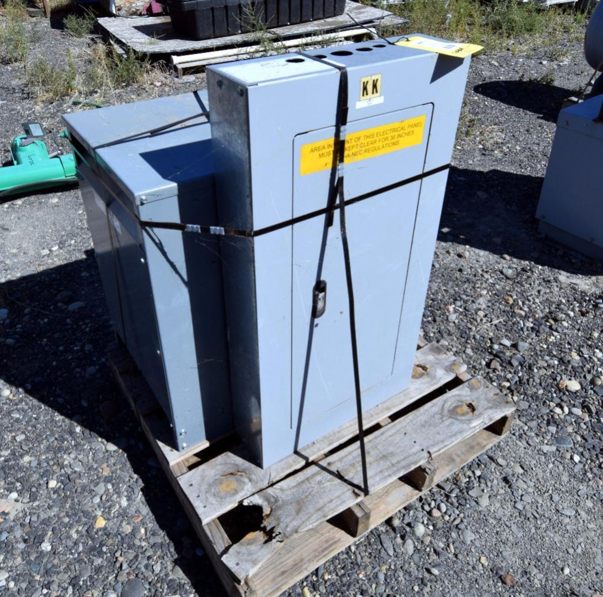LOT: (1) Square D 45 KVA transformer, Catalog# 45T3H, style 33749-17212-082, date code 9902, type SO