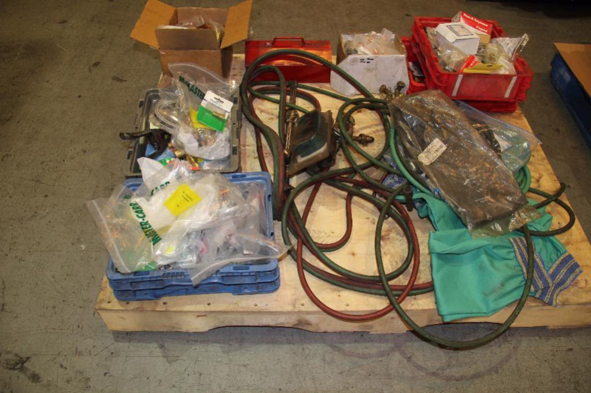 LOT: Assorted Oxygen/Acetylene Supplies - Image 3 of 3