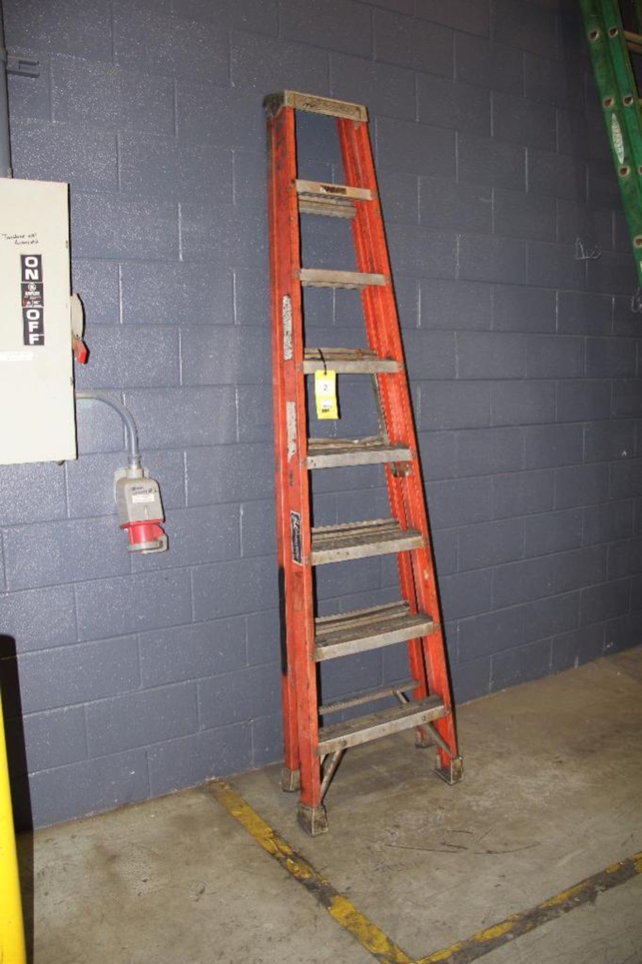 Louisville Step Ladder - Image 2 of 2