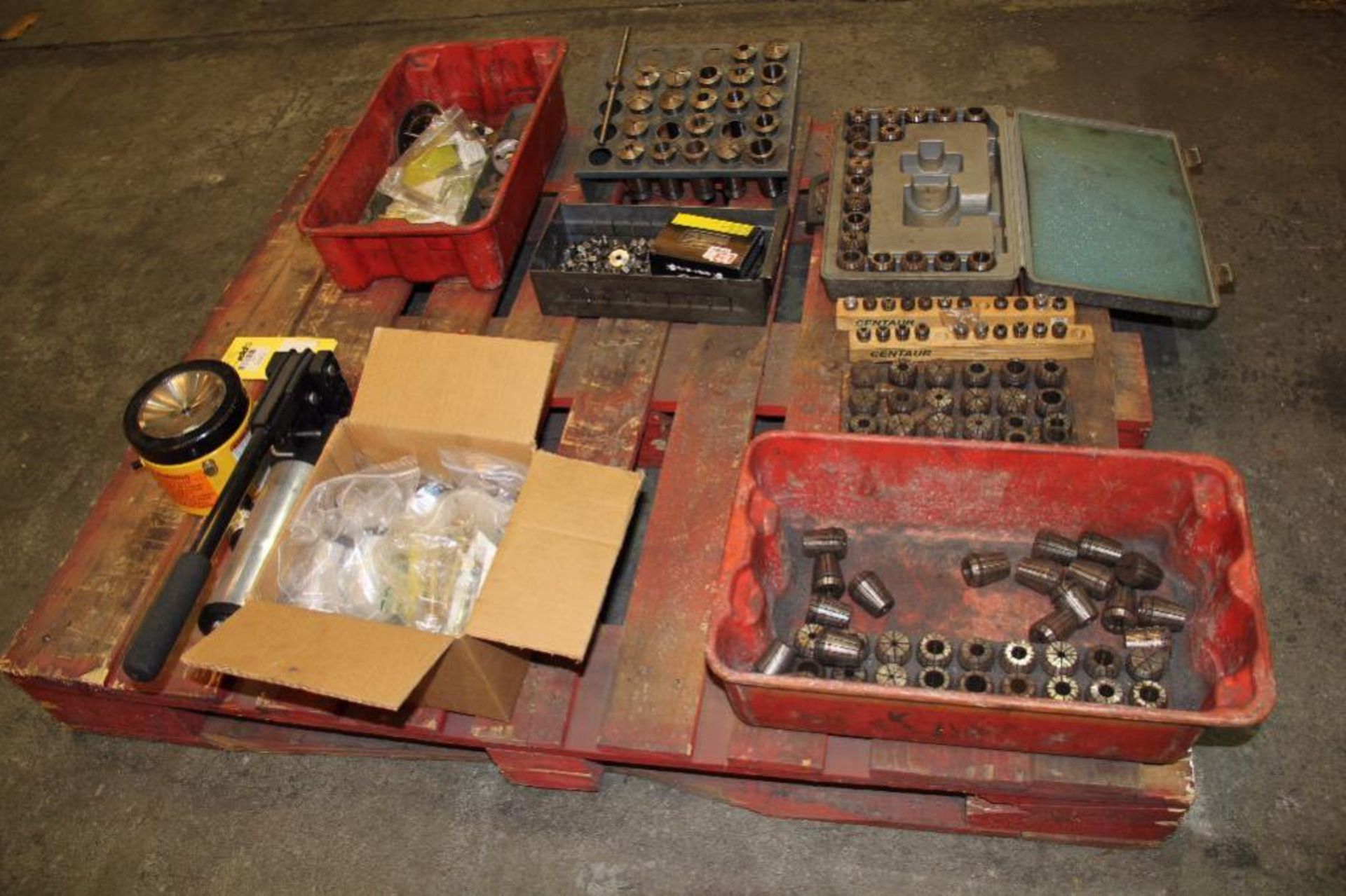 LOT: Collets, Enerpac 10,000 lb. Hydraulic Pack