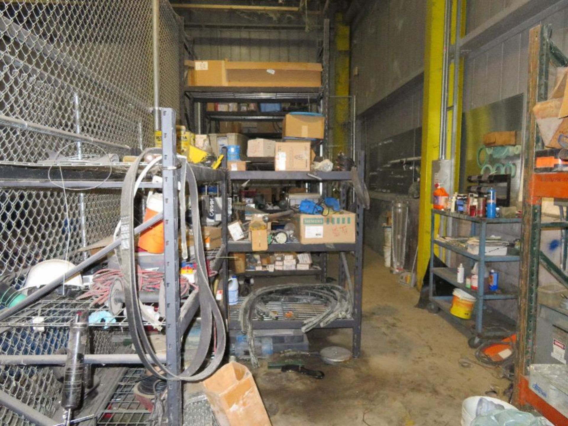 LOT: Contents of Maintenance Cage including: (6) Sections Pallet Rack & Assorted Electric Motors, Pu - Bild 3 aus 4