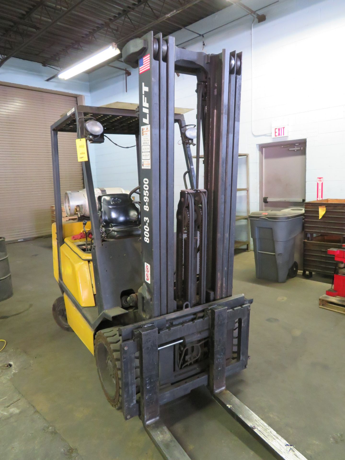 Yale 4650 lb. LP Forklift Model GLC060TGNUAE292, S/N E187V20467AA, Overhead Guard, Solid Tires, 205 - Image 2 of 4