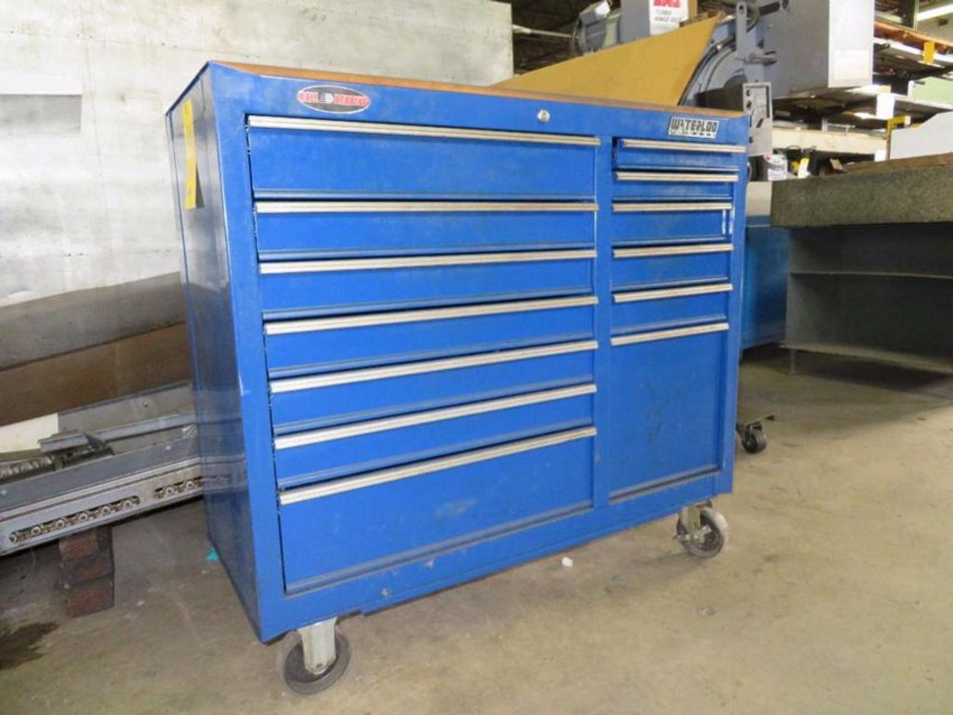 Waterloo 12-Drawer Rolling Tool Chest (Building #2)