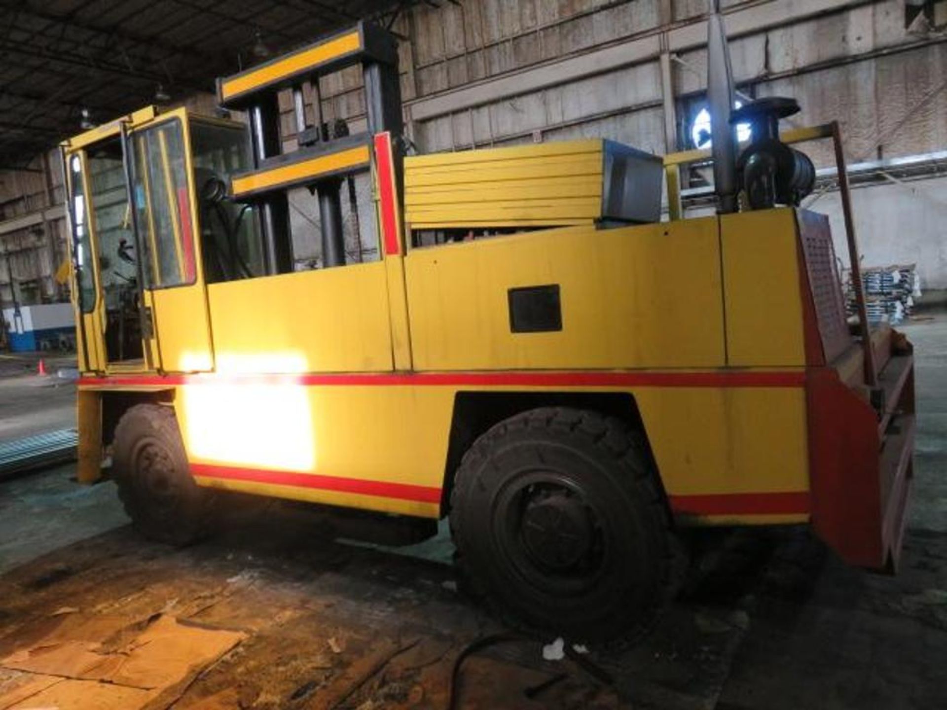 1999 Baumann 12,000 lb. Sideloader Model AS601440, S/N 4990, 4-Cylinder Perkins Diesel, 9X20 Tires - Image 5 of 7