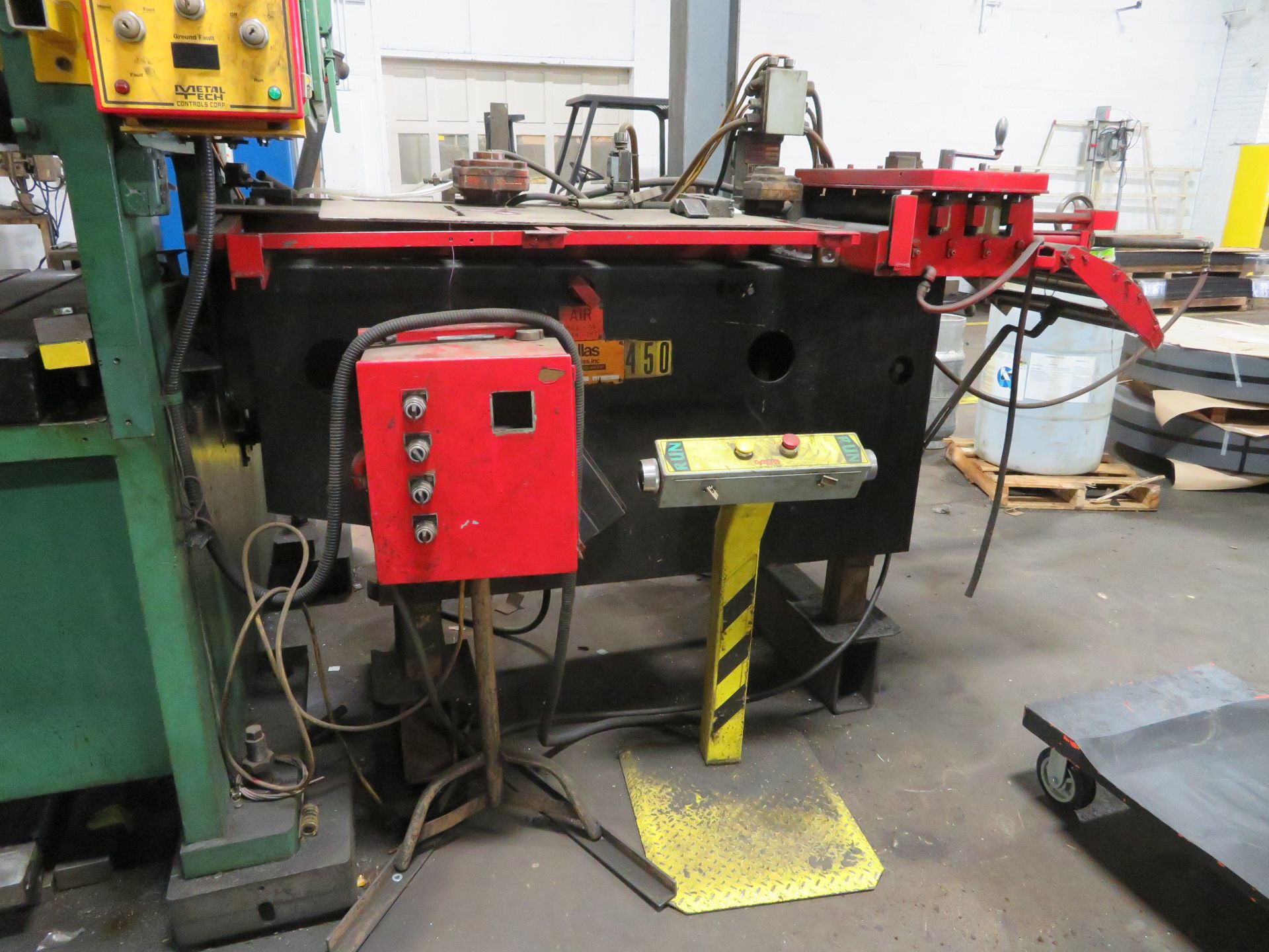 LOT: Verson 150 Ton 2-Point Straight Side Press Model 150-B2-72, S/N 22920, 4 in. Stroke, 5 in. - Image 3 of 6