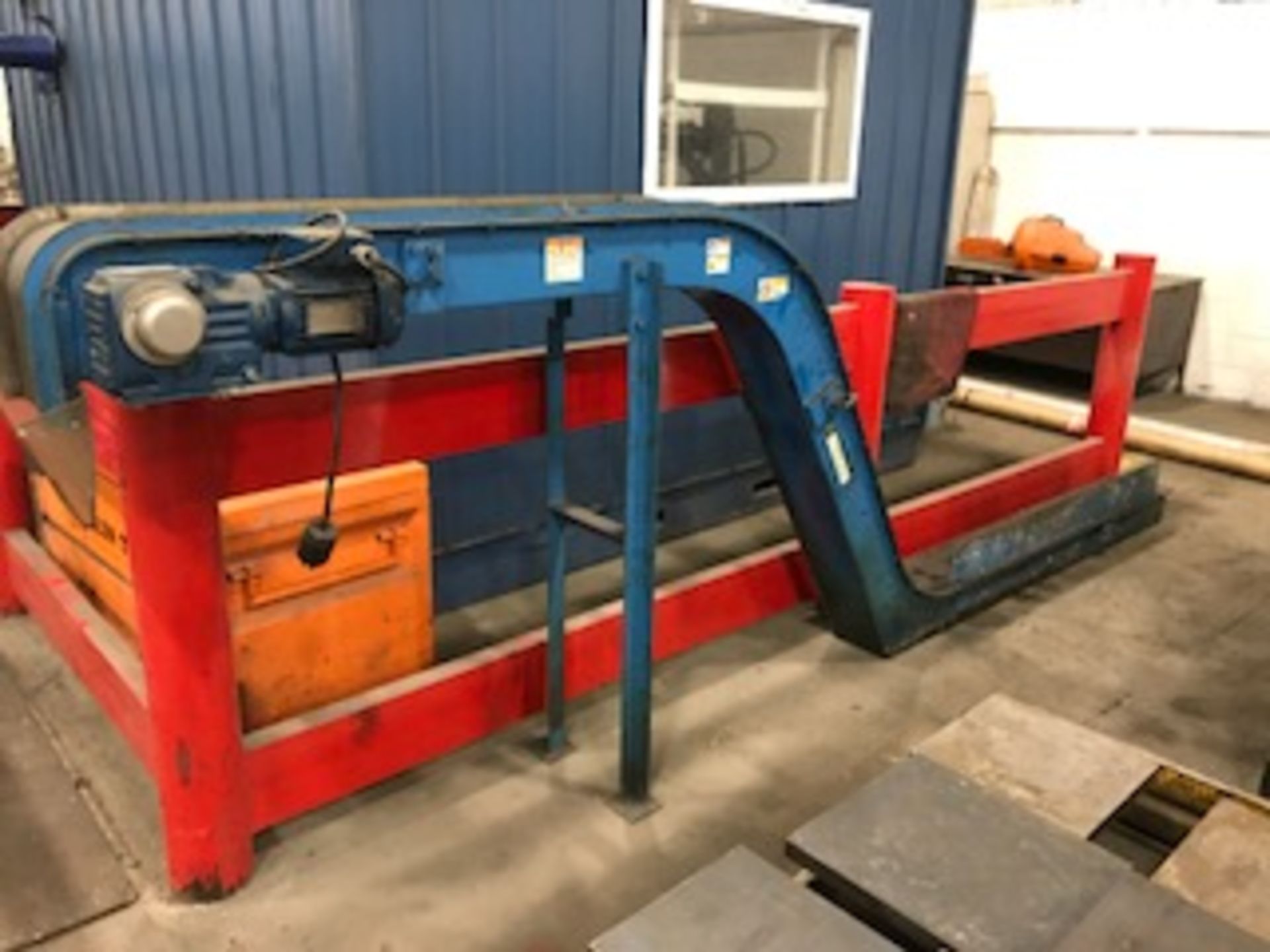 Wardcraft Magnetic Conveyor, Model: MVE800-T3, 8" wide belt, 56" tall x 15' total length. Lansing,