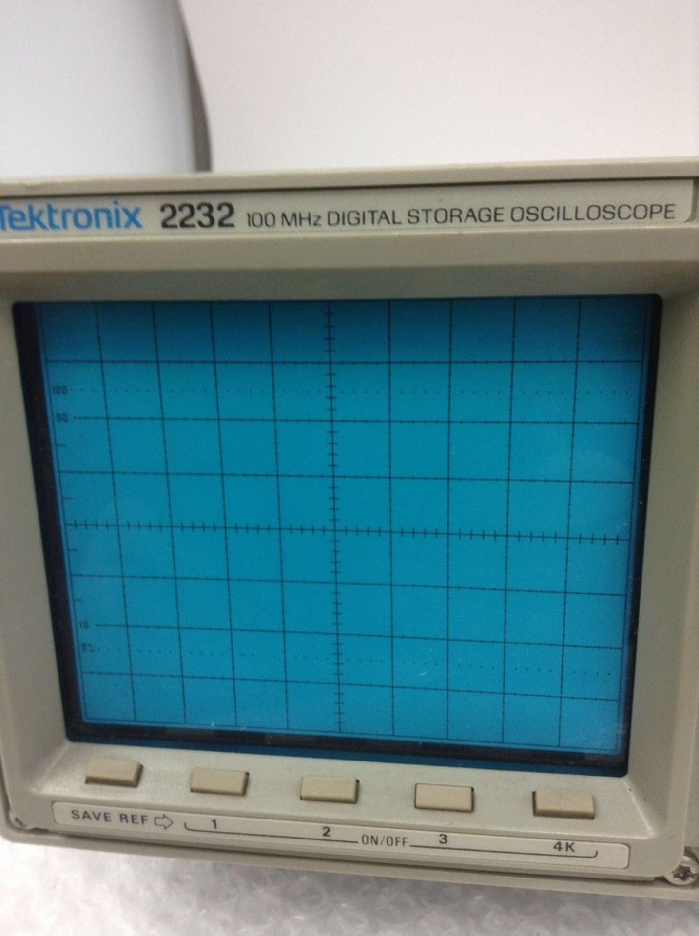 Tektronix 2232 Oscilloscope 100MHz Analog/Digital - Image 4 of 5