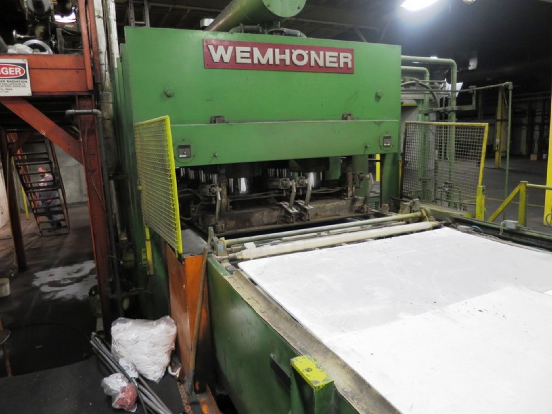 1400 Ton Wemhoner Short Cycle Hydraulic Laminator 5'x10' Press Machine - Image 8 of 8