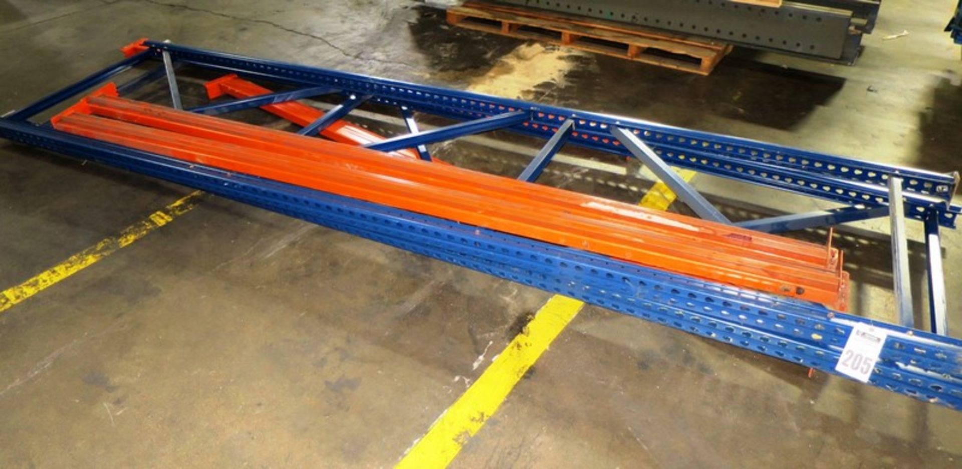Pallet Rack Uprights and Crossbeams