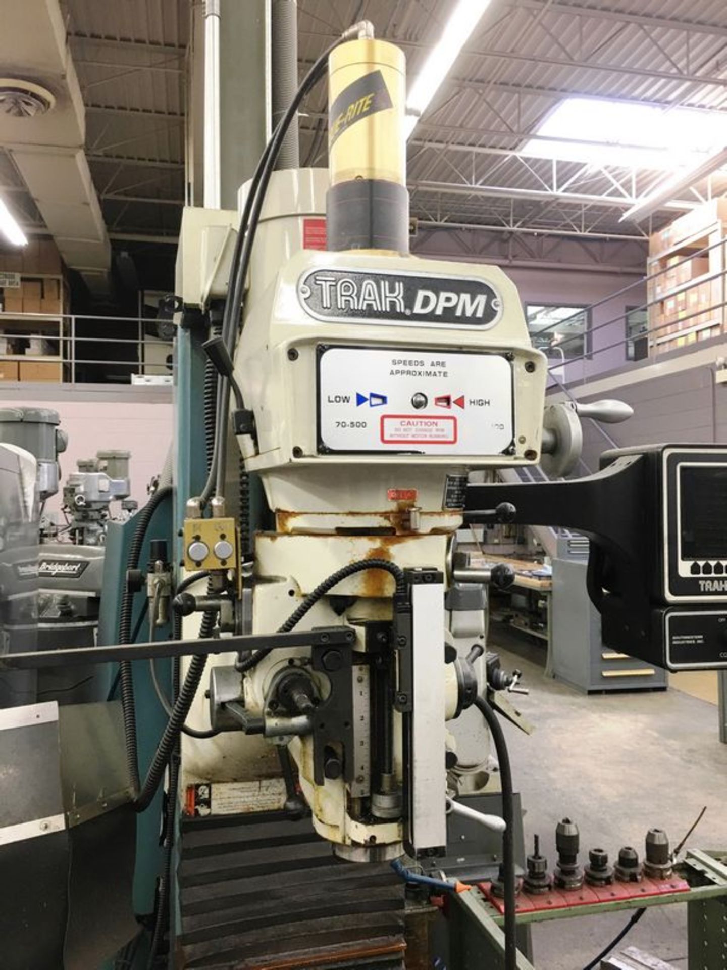 Trak DPM 3 Axis Bed Type Vertical Tool Room Milling Machine, S/N 98-4449 - Bild 2 aus 5