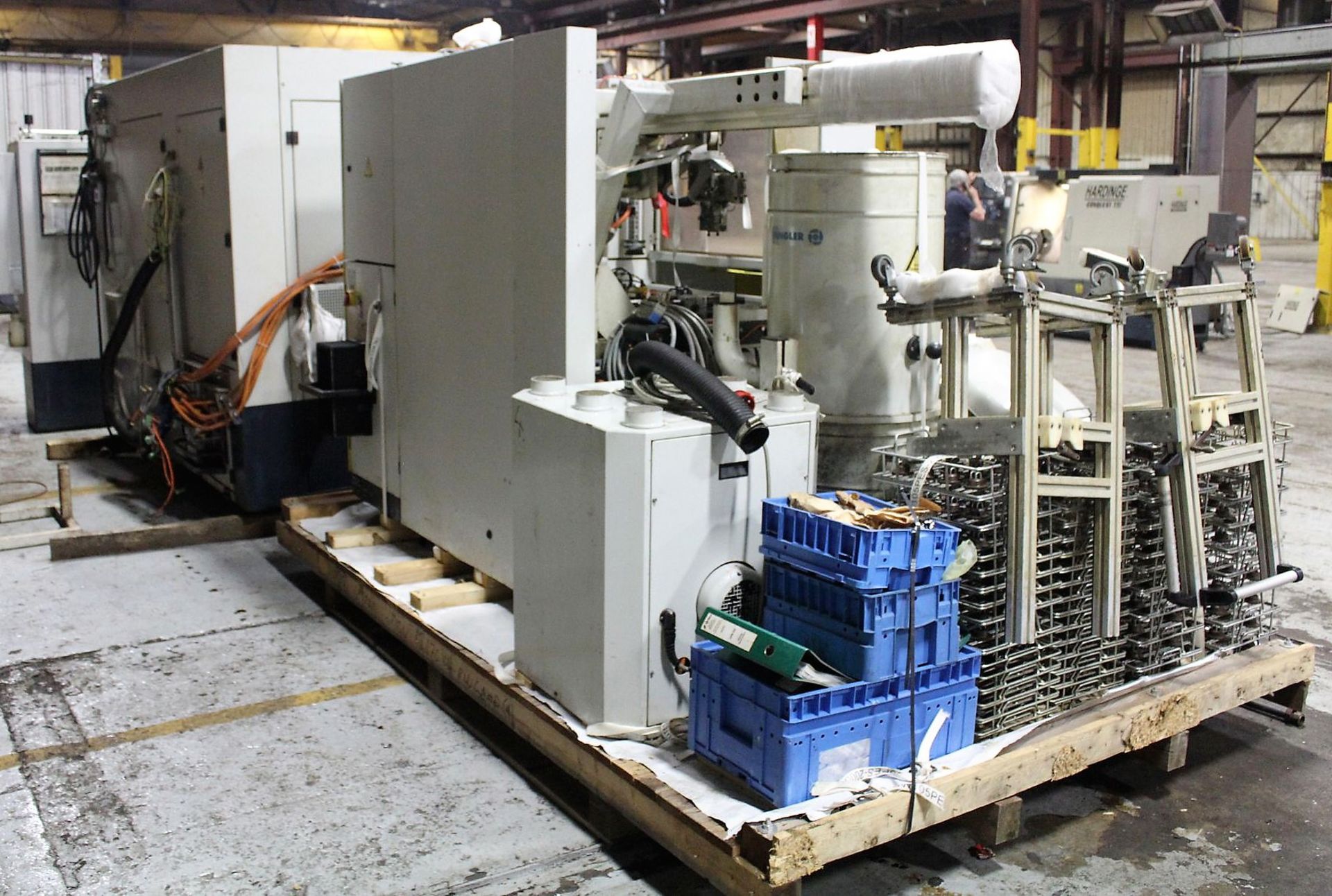 WERA MODEL RM-120 CNC GEAR PROFILATOR WITH FELSOMAT 9-PALLET PART STACKER, S/N 40-889-97 - Image 17 of 46