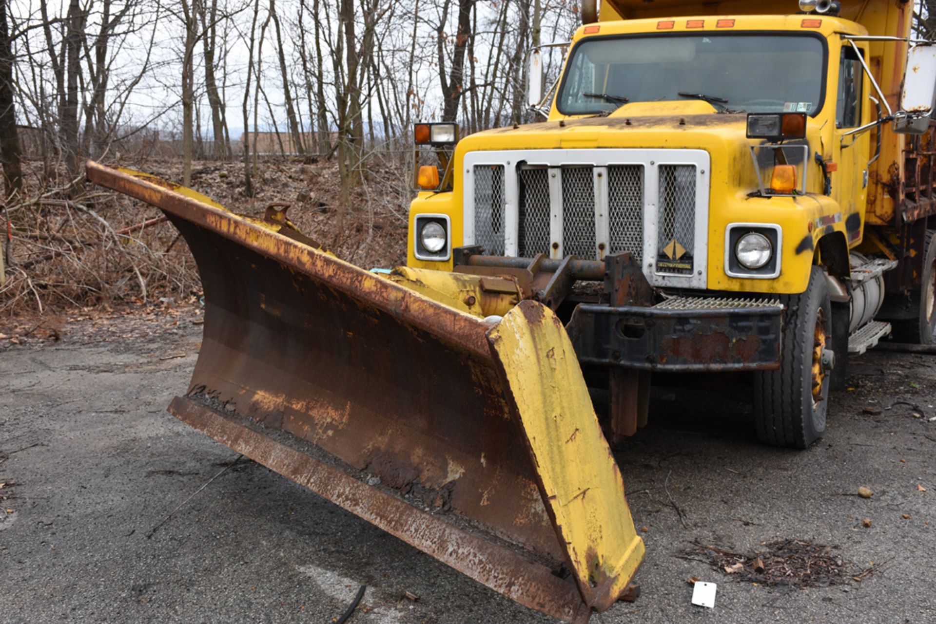 International Diesel Dump Truck - Image 4 of 6